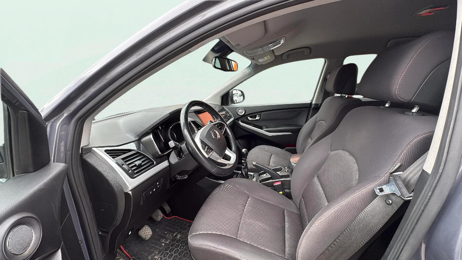 SsangYong Korando D22T Premium 4x2 - foto 8