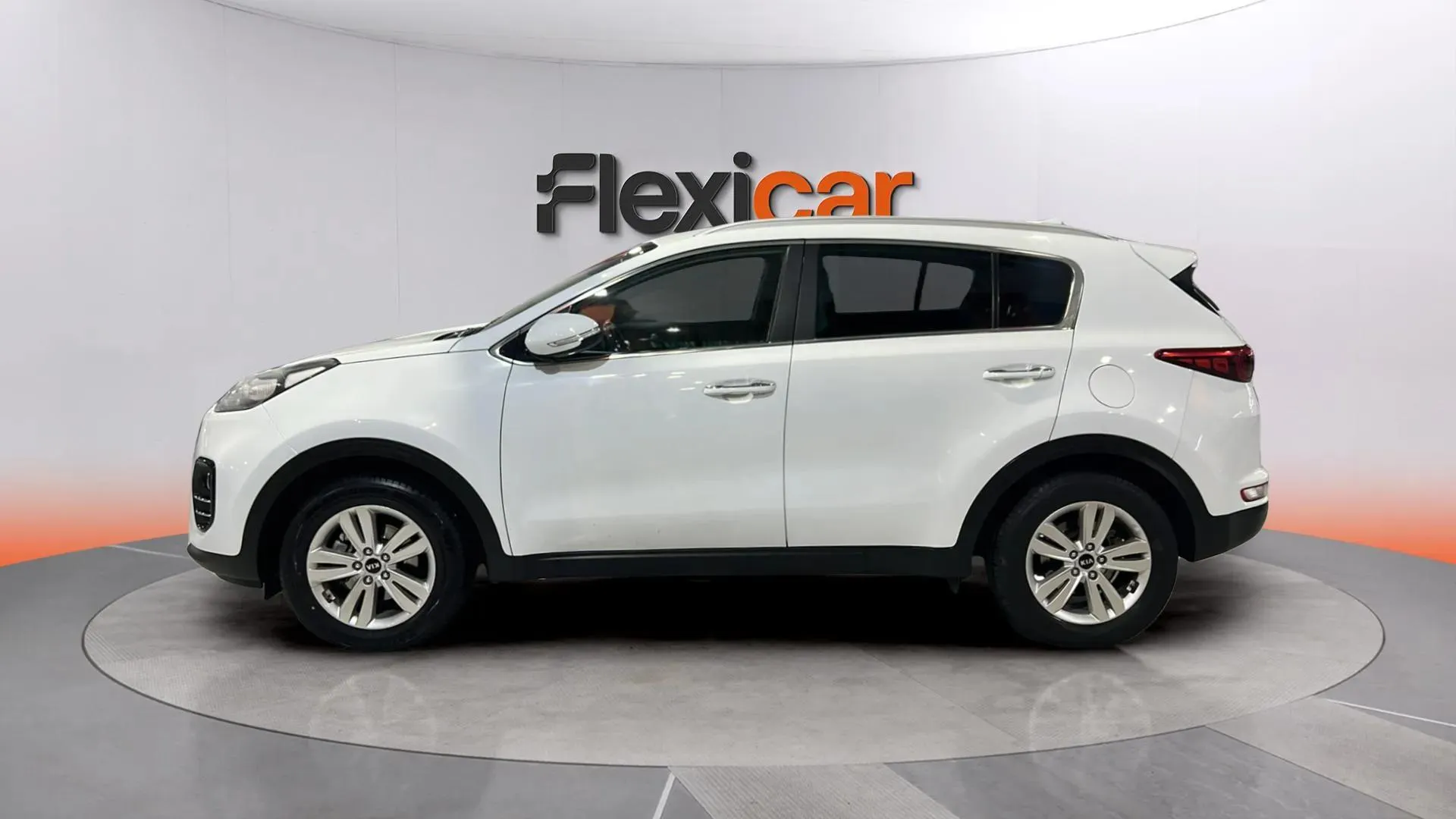 Kia Sportage 1.6 GDi Business 4x2 - foto 4