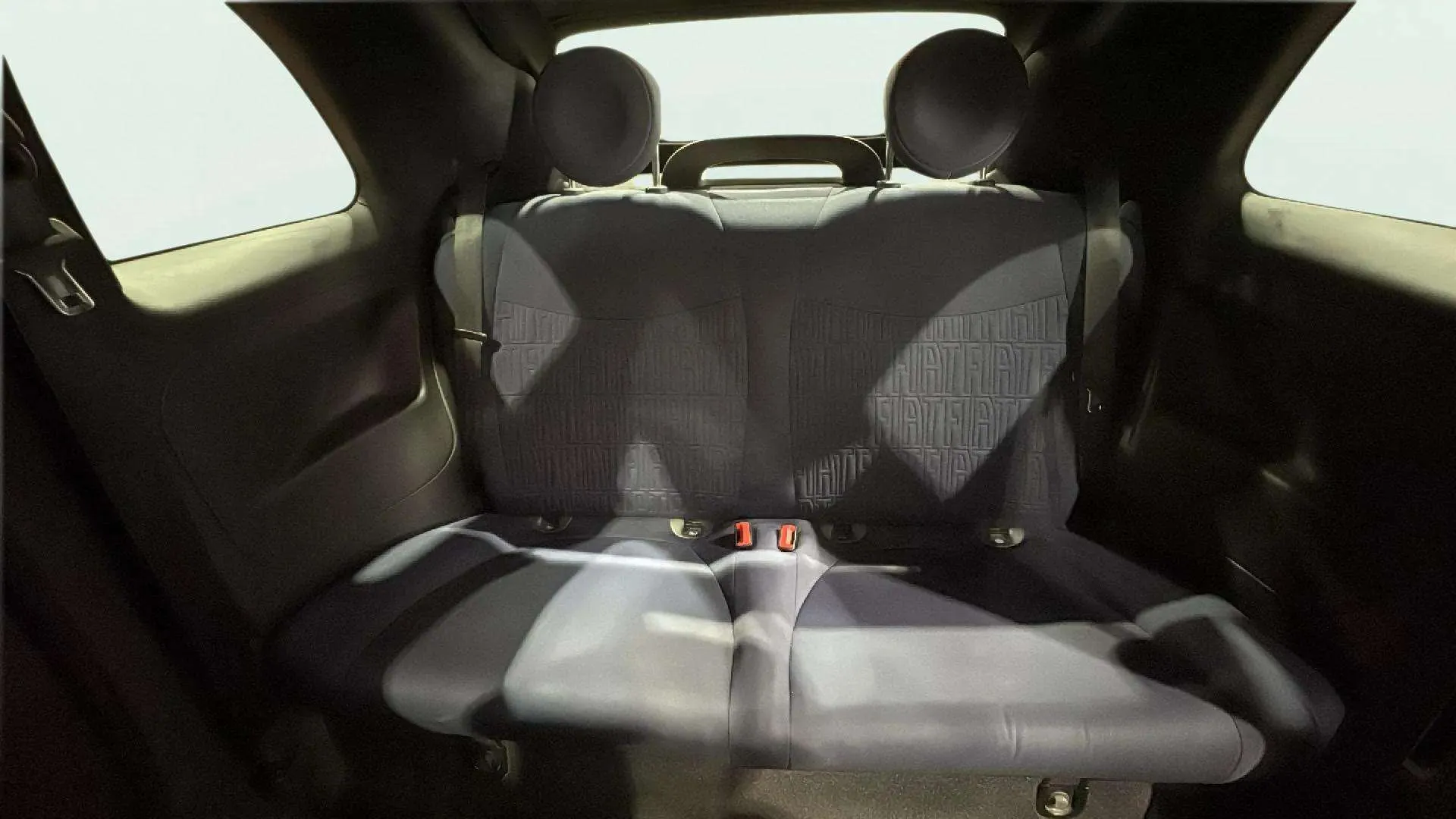 Fiat 500 Club 1.0 Hybrid - foto 13