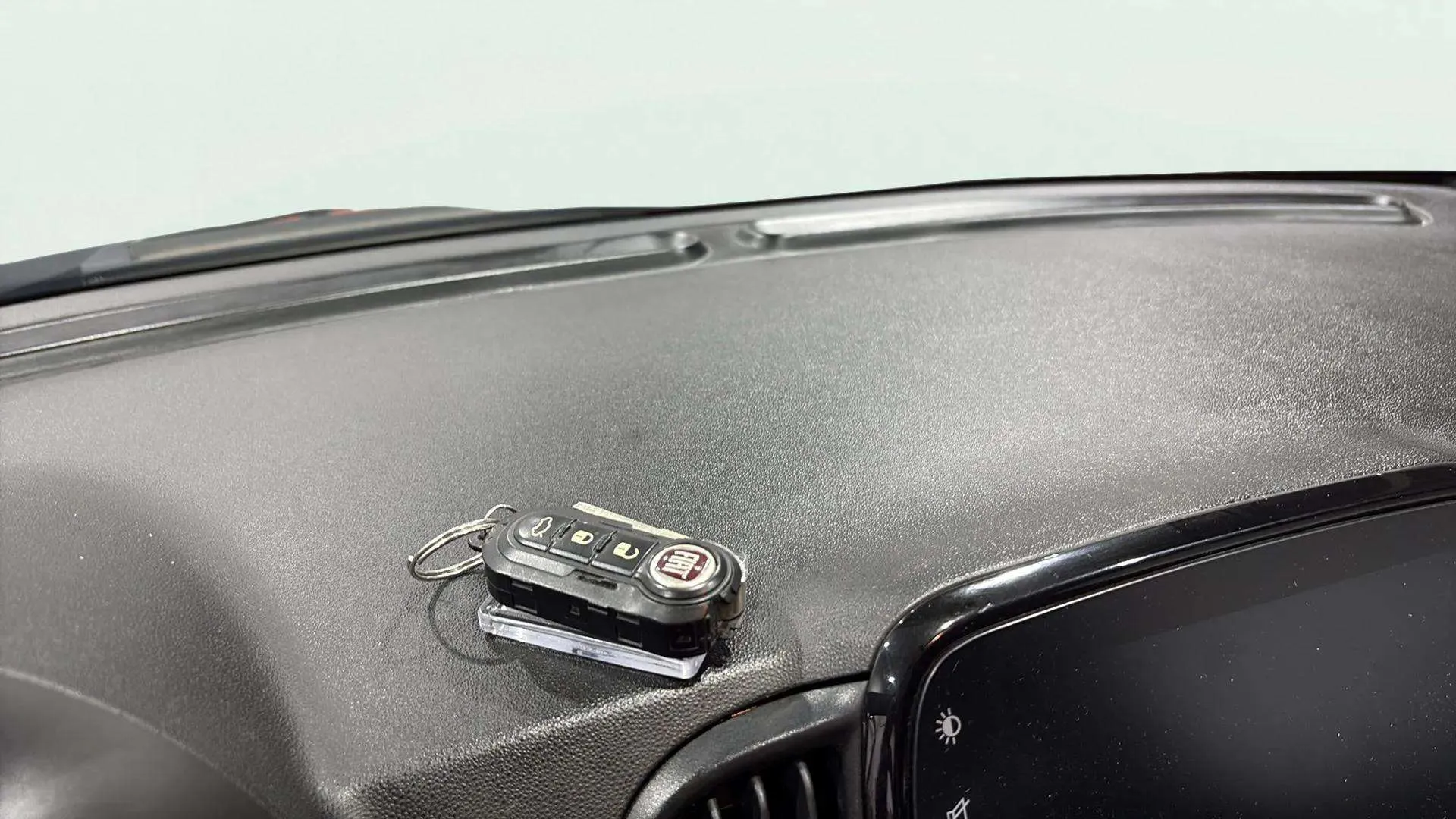 Fiat 500 Club 1.0 Hybrid - foto 17