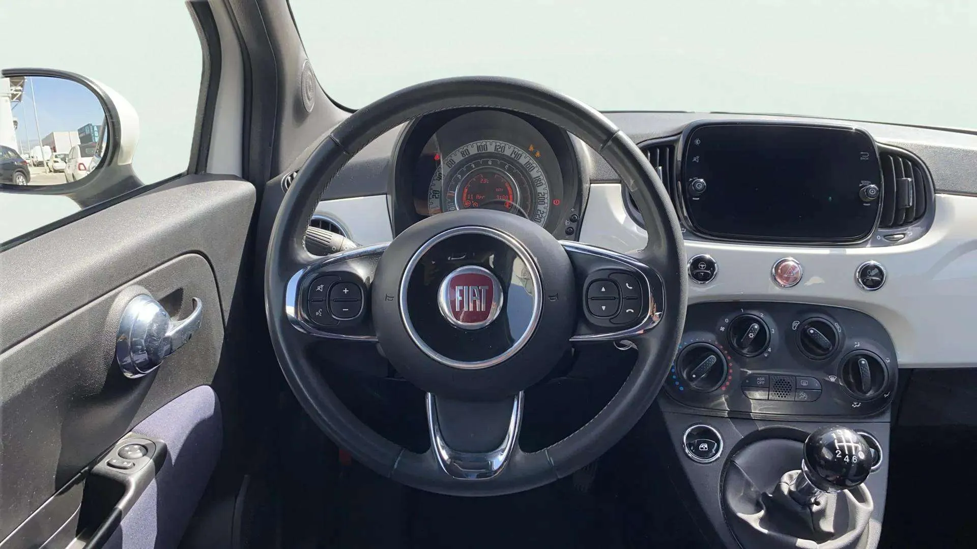 Fiat 500 Club 1.0 Hybrid - foto 12