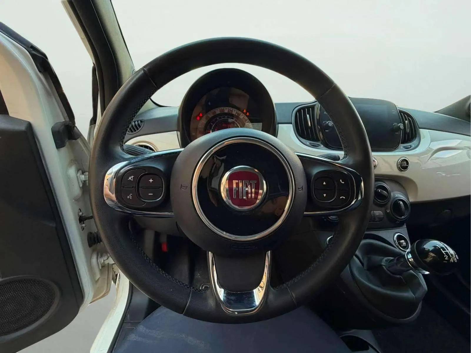 Fiat 500 Club 1.0 Hybrid - foto 8