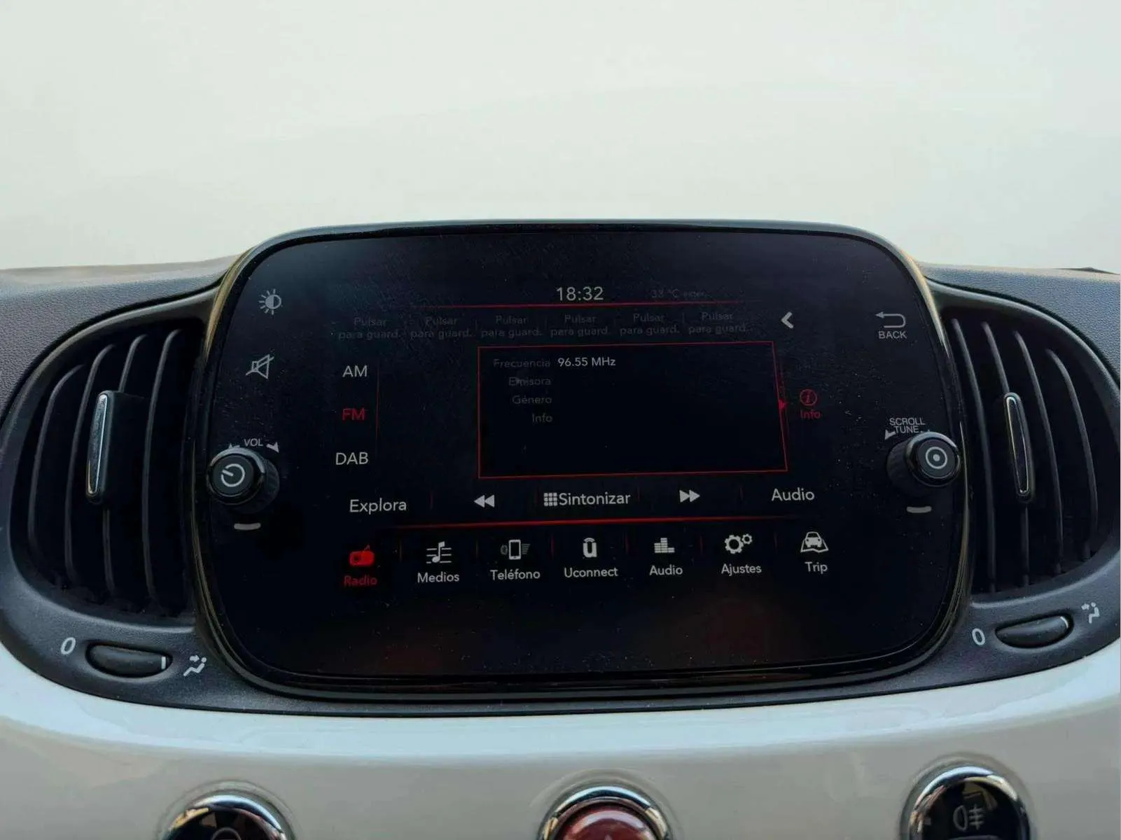 Fiat 500 Club 1.0 Hybrid - foto 12