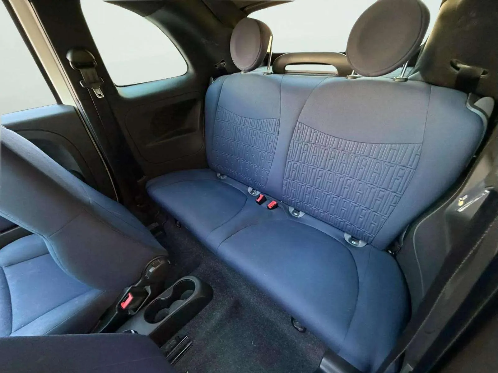 Fiat 500 Club 1.0 Hybrid - foto 10