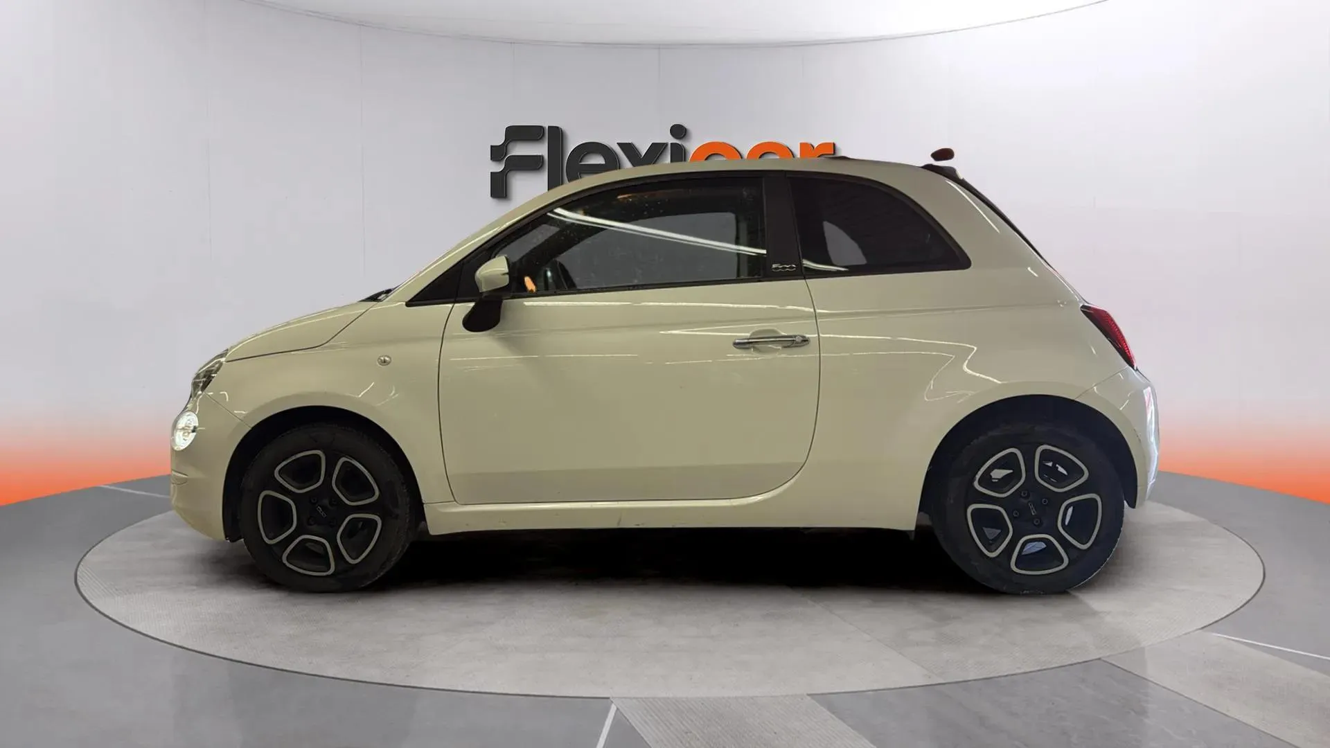 Fiat 500 Club 1.0 Hybrid - foto 4