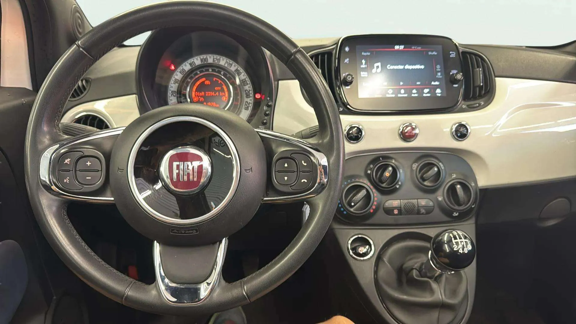 Fiat 500 Club 1.0 Hybrid - foto 11