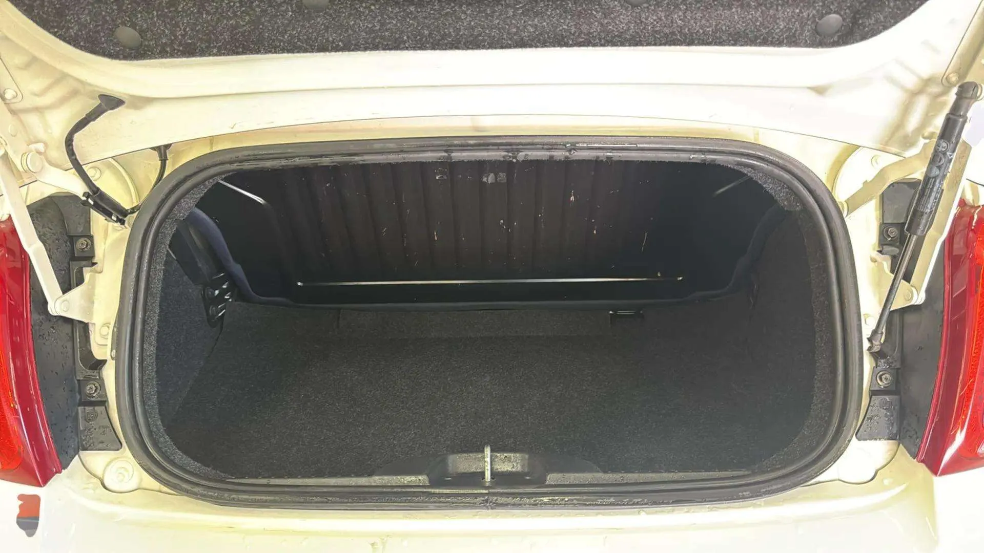 Fiat 500 Club 1.0 Hybrid - foto 9