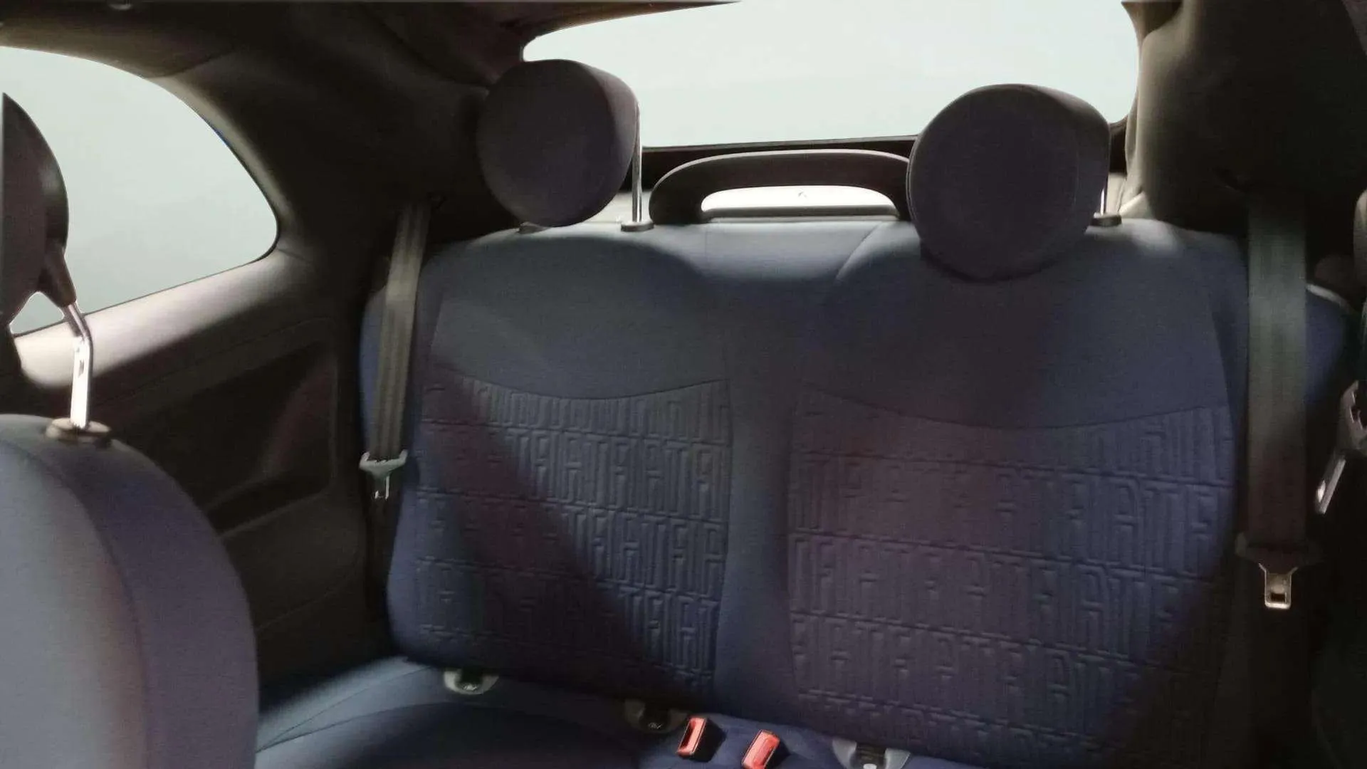 Fiat 500 Club 1.0 Hybrid - foto 9