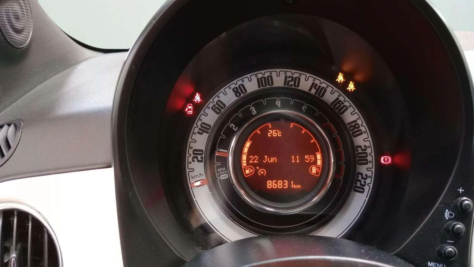 Fiat 500 Club 1.0 Hybrid - foto 15