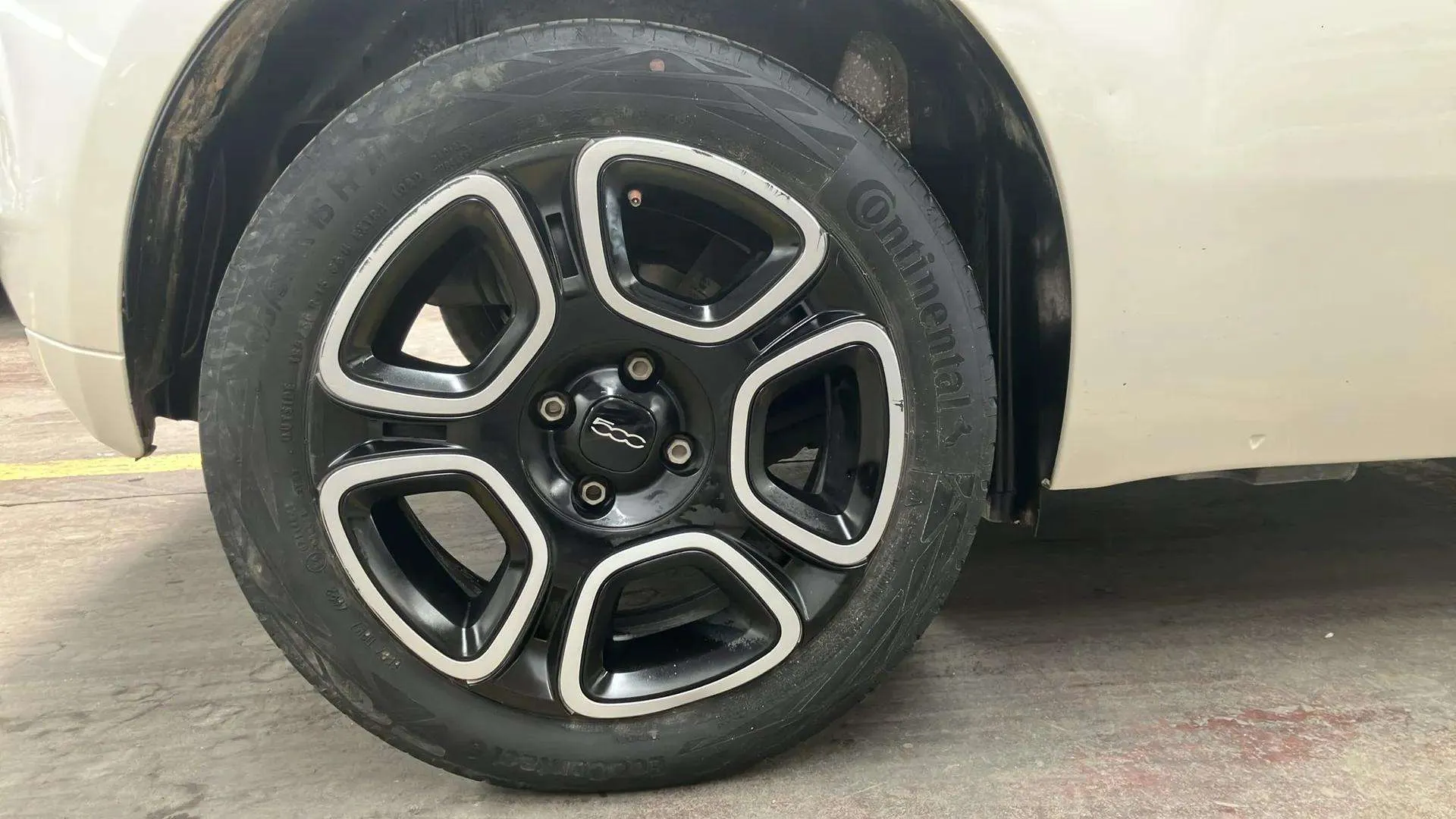 Fiat 500 Club 1.0 Hybrid - foto 23