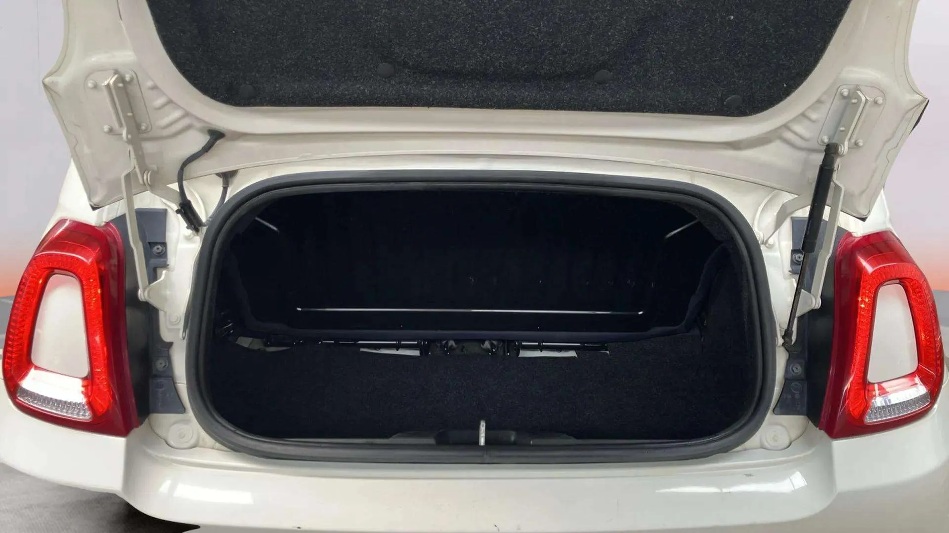 Fiat 500 Club 1.0 Hybrid - foto 16