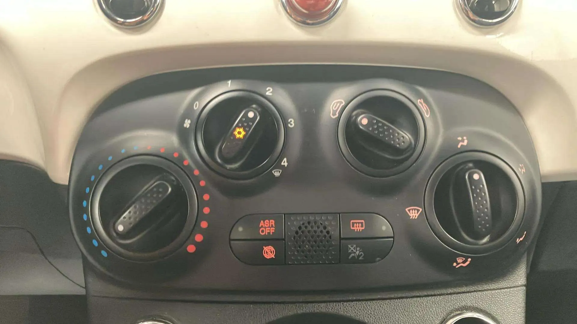 Fiat 500 Club 1.0 Hybrid - foto 20