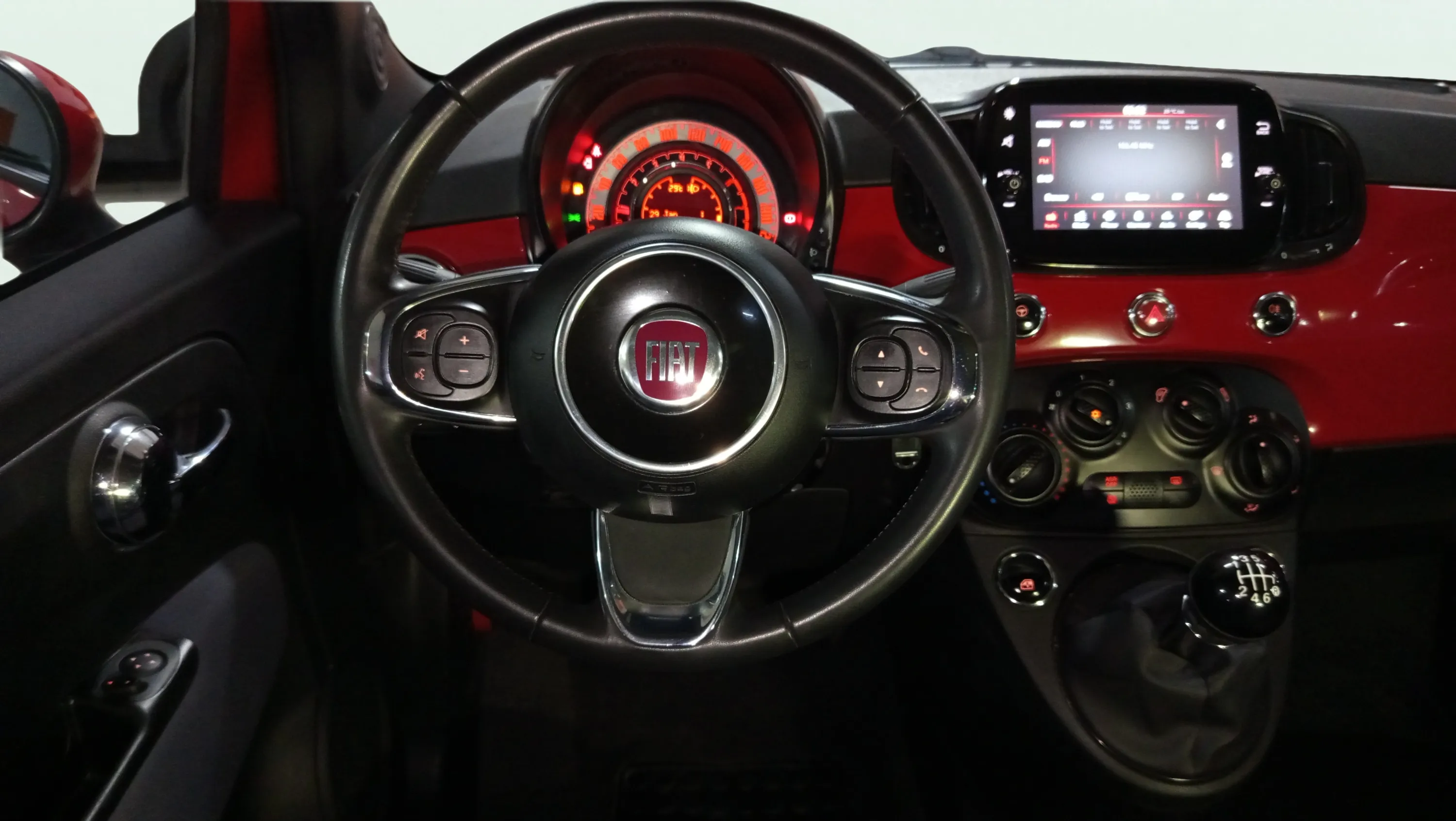 Fiat 500 Club 1.0 Hybrid - foto 26