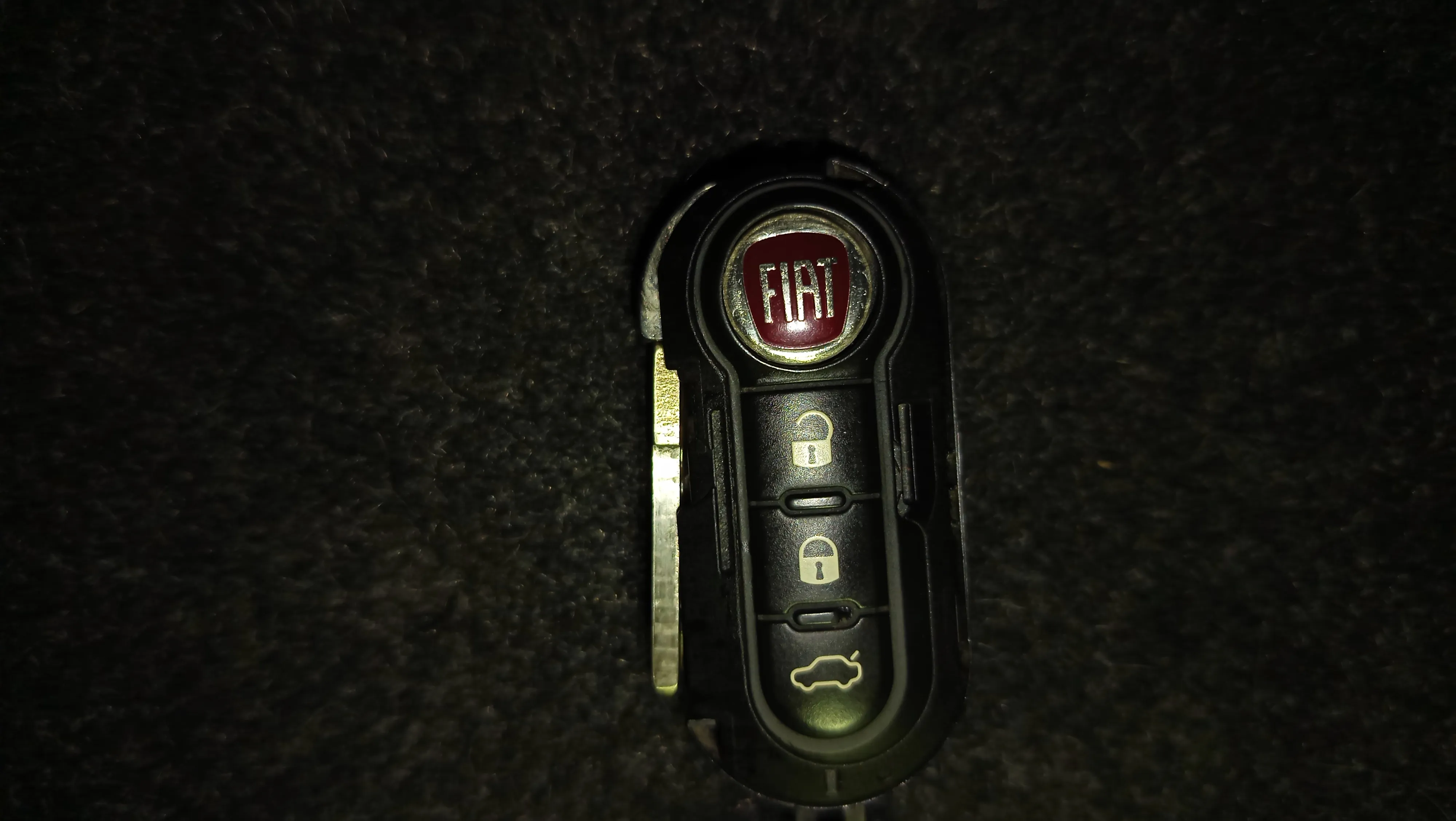 Fiat 500 Club 1.0 Hybrid - foto 28