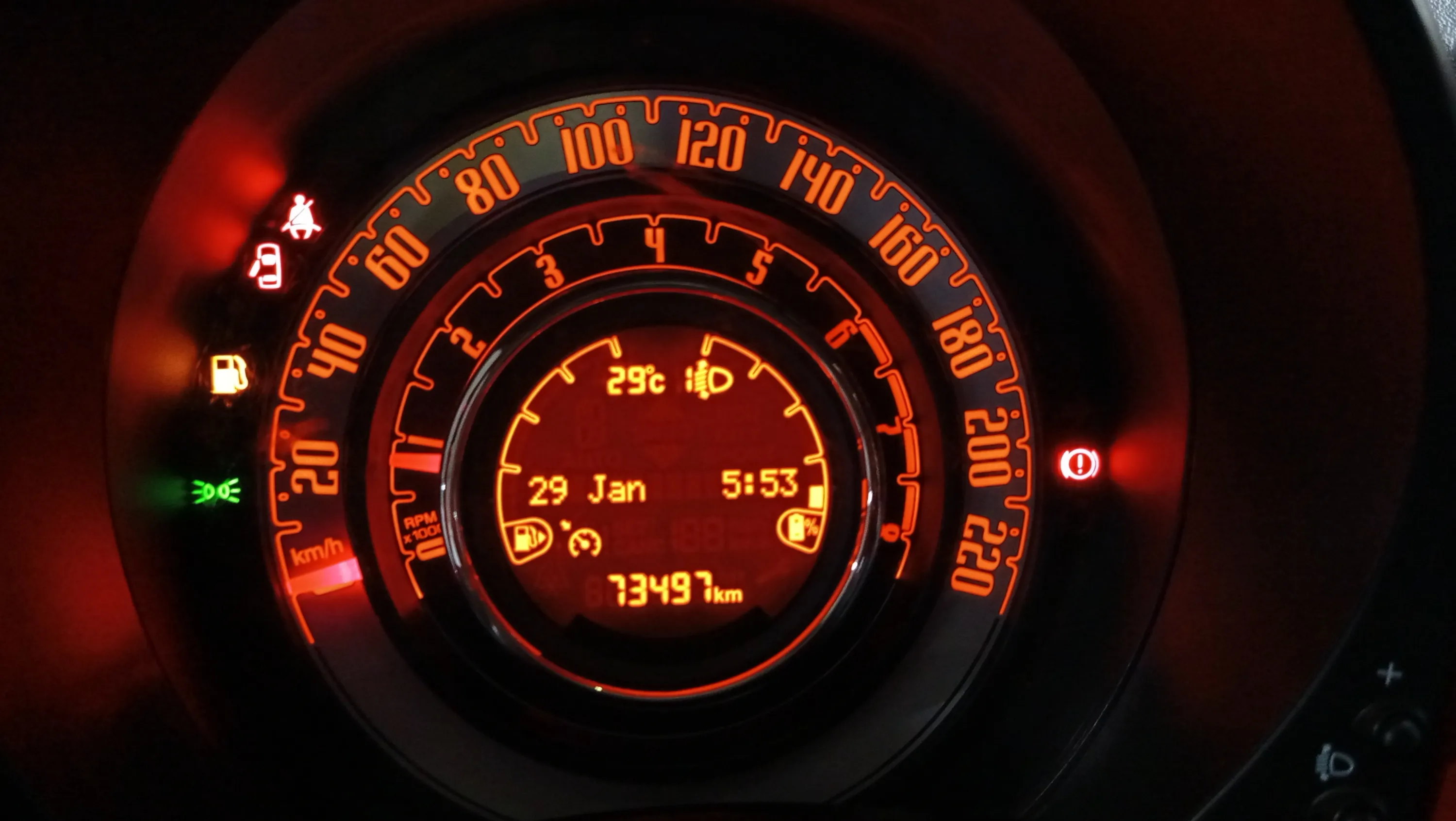 Fiat 500 Club 1.0 Hybrid - foto 10