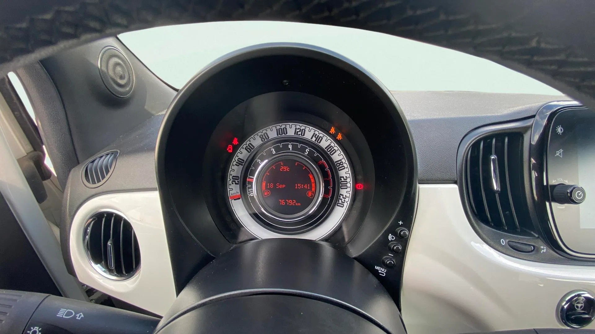 Fiat 500 Club 1.0 Hybrid - foto 10