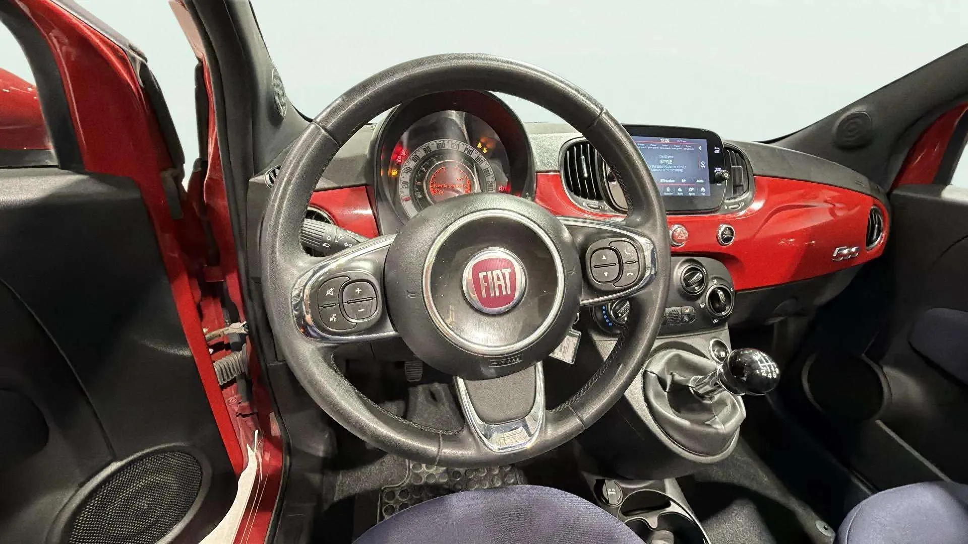 Fiat 500 Club 1.0 Hybrid - foto 11