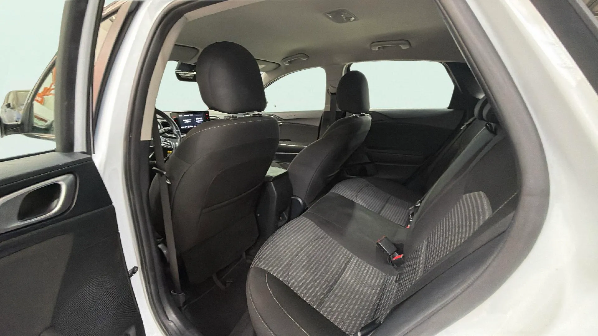 Kia Ceed 1.6 MHEV iMT Drive - foto 9