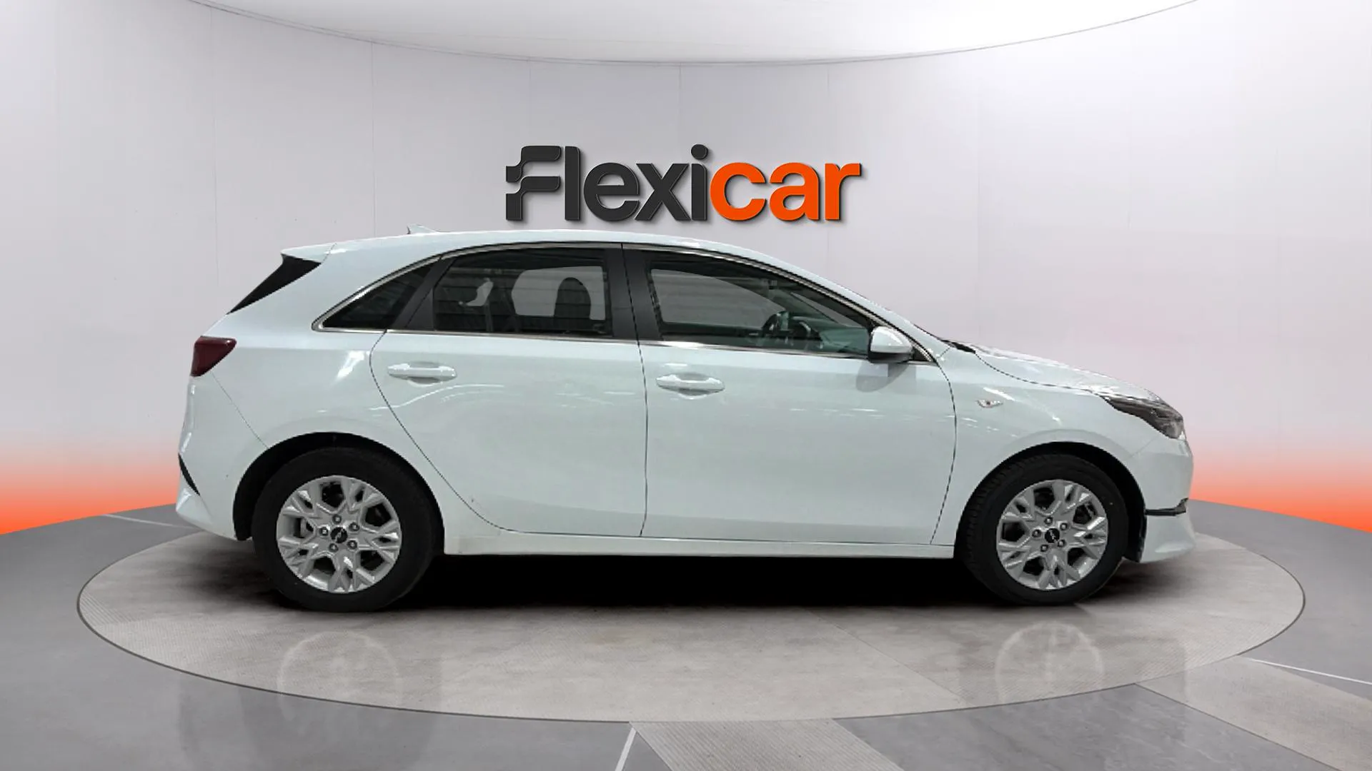 Kia Ceed 1.6 MHEV iMT Drive - foto 8