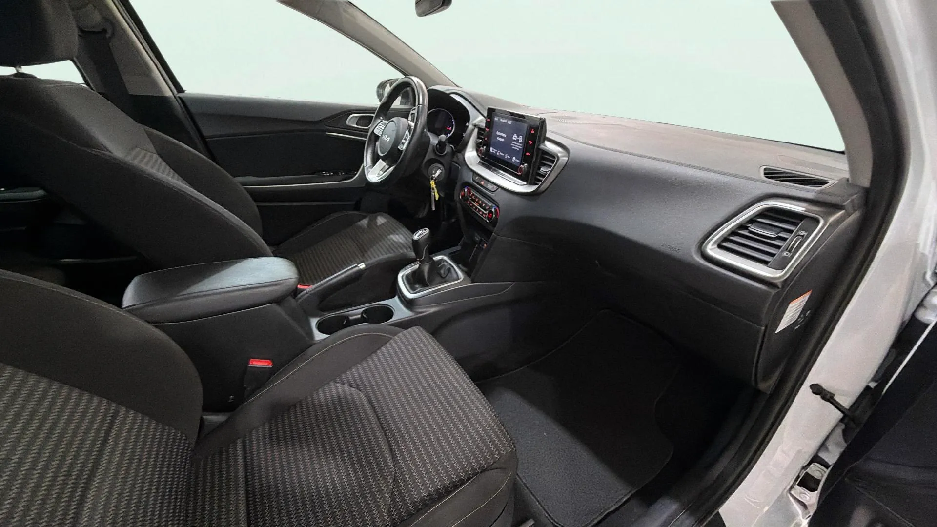 Kia Ceed 1.6 MHEV iMT Drive - foto 11
