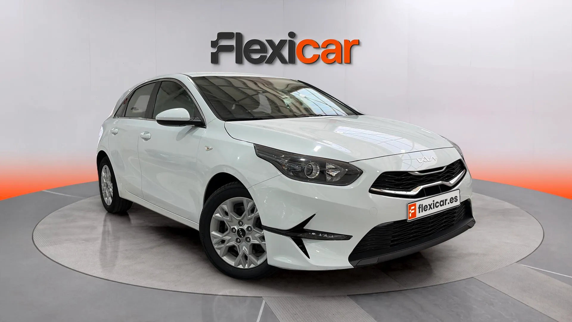 Kia Ceed 1.6 MHEV iMT Drive - foto 1