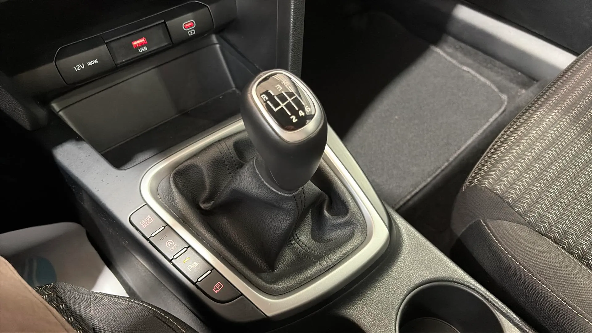 Kia Ceed 1.6 MHEV iMT Drive - foto 21