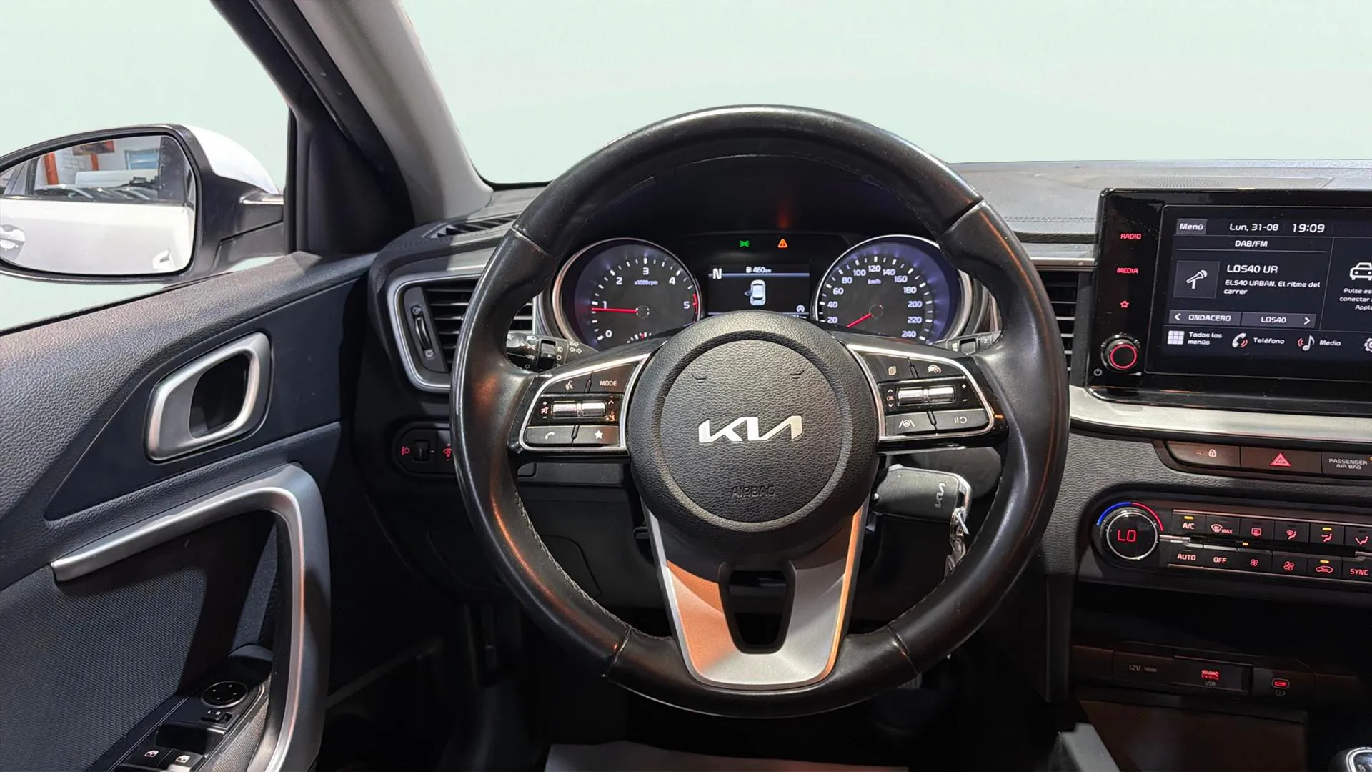 Kia Ceed 1.6 MHEV iMT Drive - foto 12