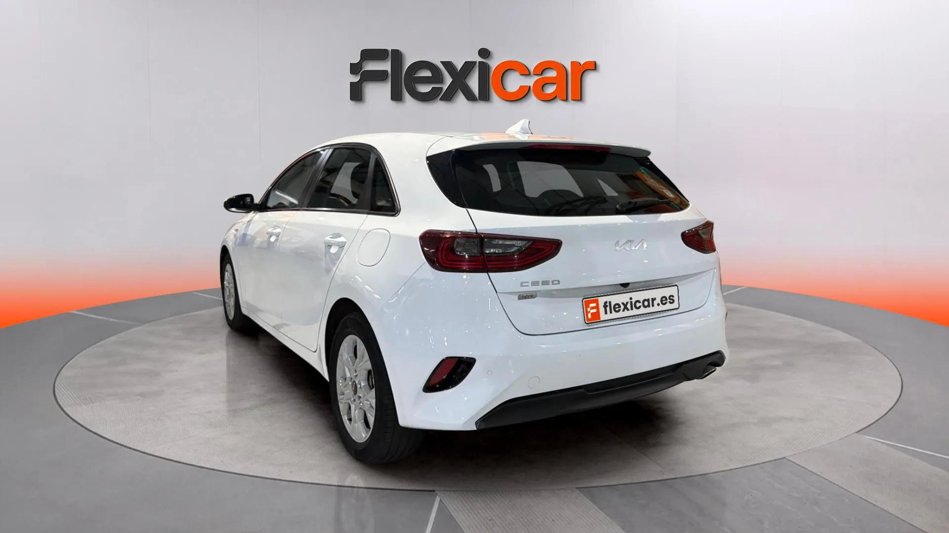 Kia Ceed 1.6 MHEV iMT Drive - foto 5