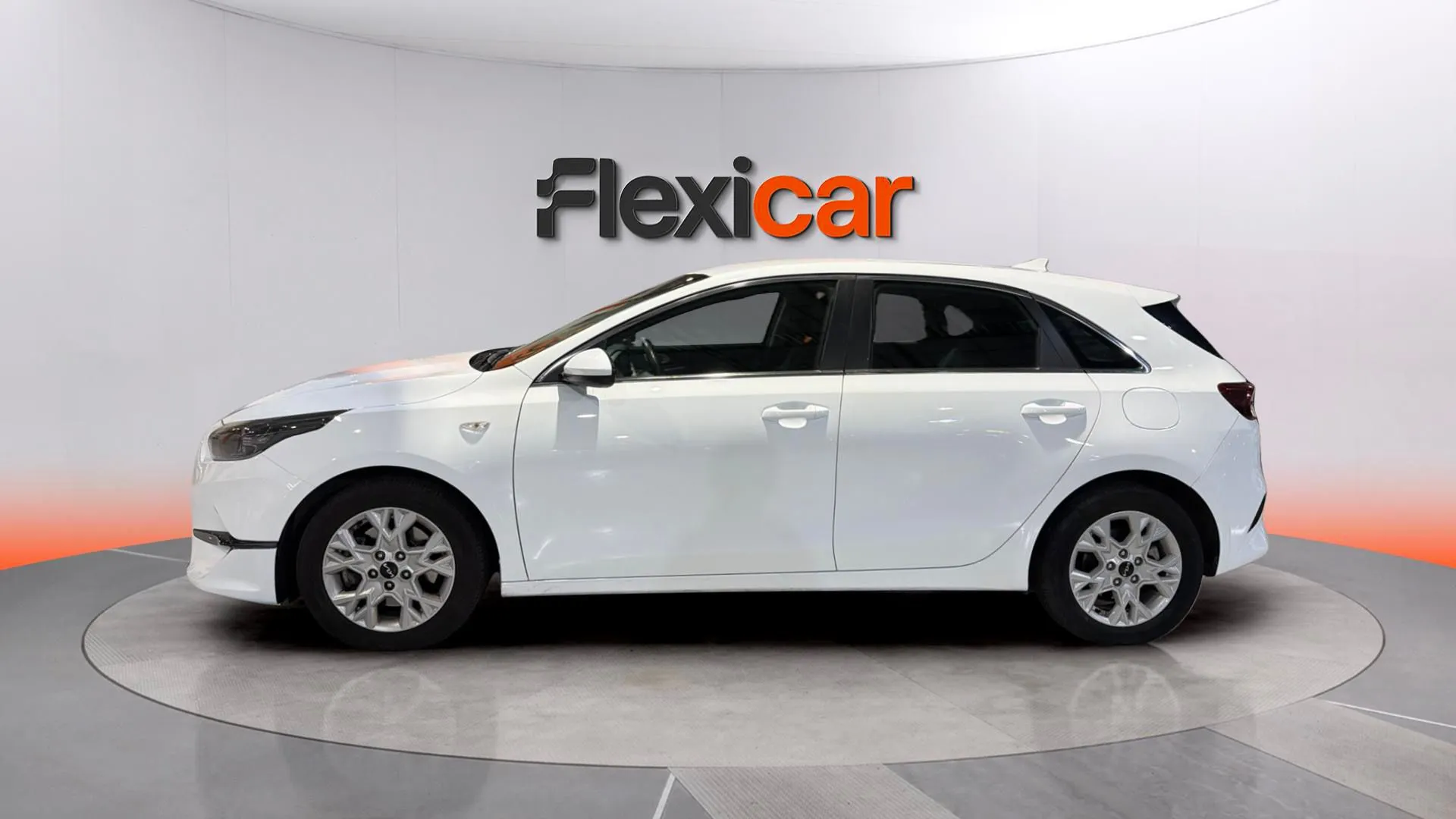 Kia Ceed 1.6 MHEV iMT Drive - foto 4