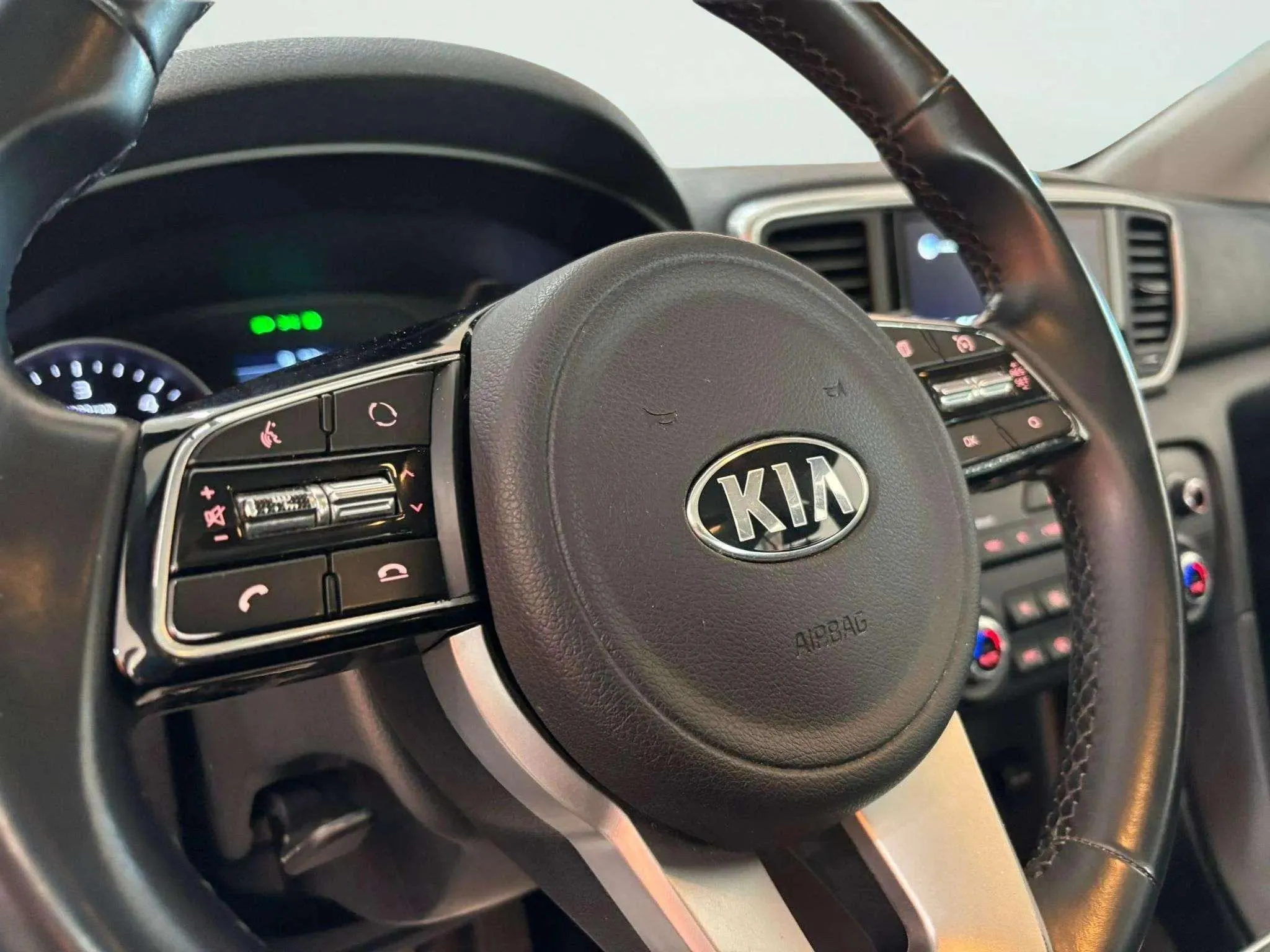 Kia Sportage 1.6 MHEV 4x4 - foto 8