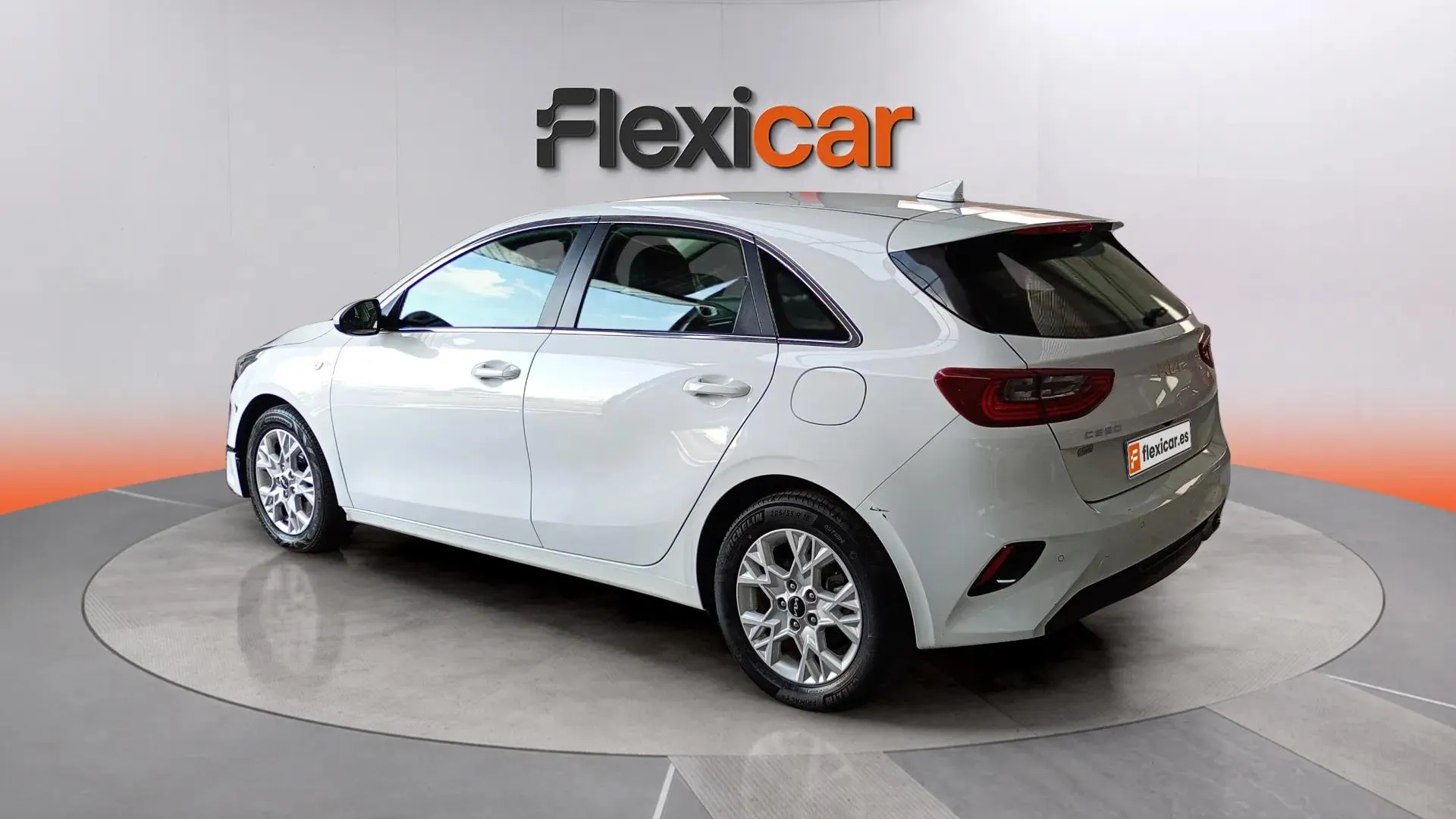 Kia Ceed 1.6 MHEV iMT Drive - foto 7