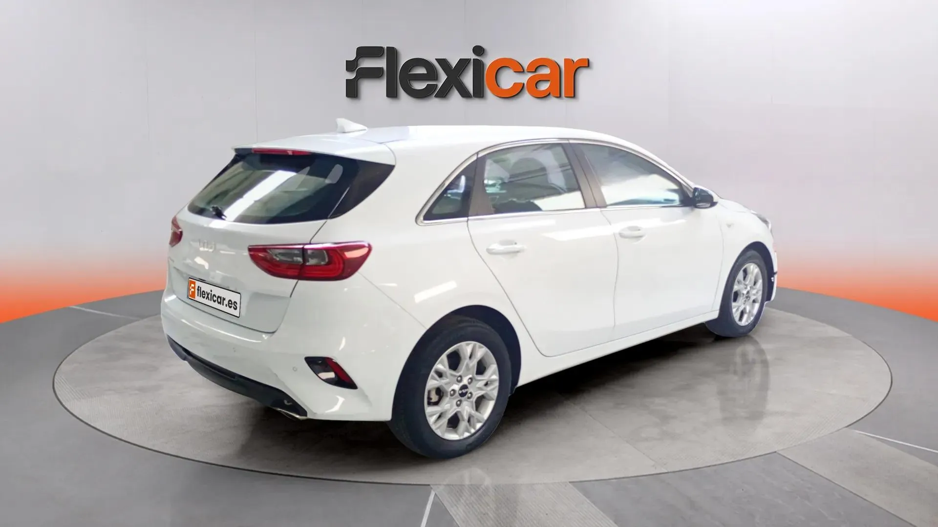 Kia Ceed 1.6 MHEV iMT Drive - foto 4