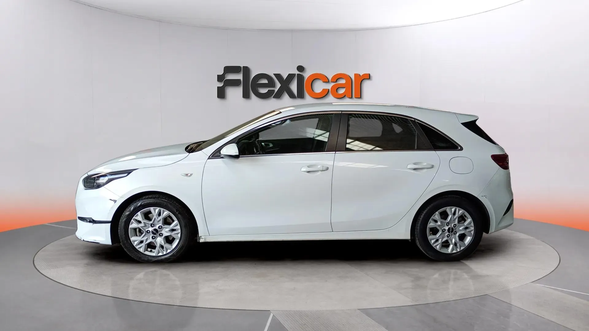 Kia Ceed 1.6 MHEV iMT Drive - foto 6