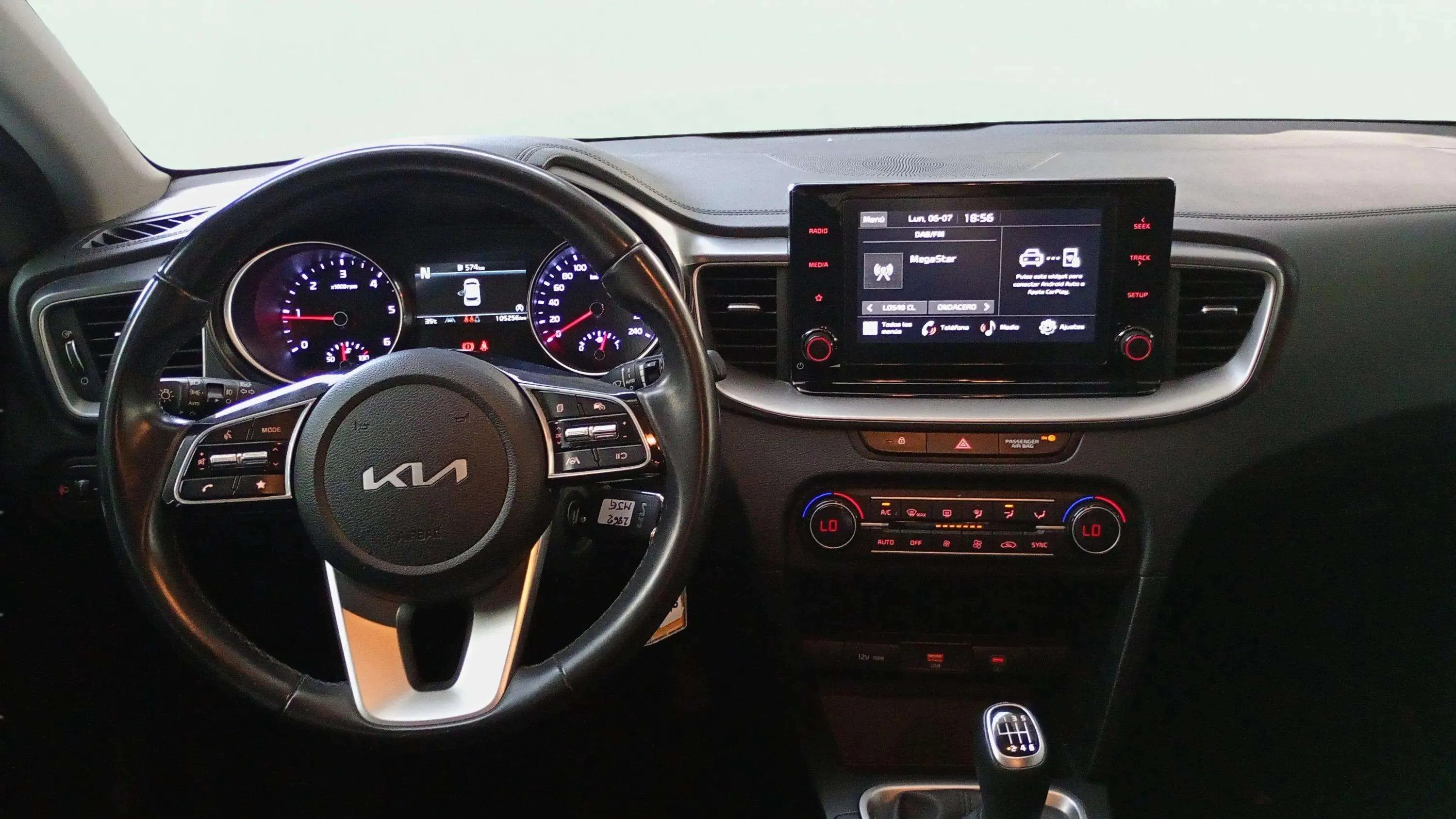 Kia Ceed 1.6 MHEV iMT Drive - foto 12