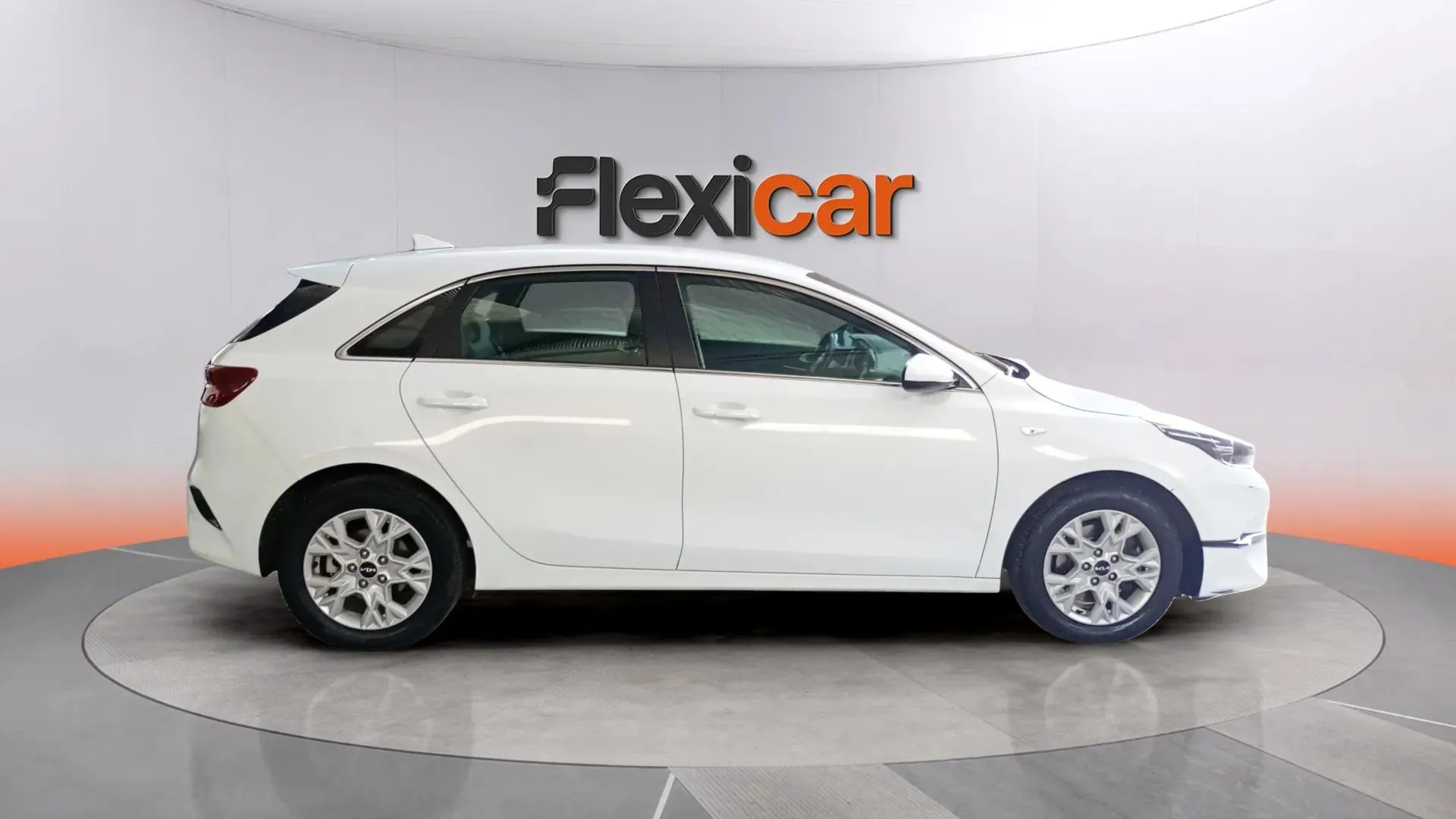 Kia Ceed 1.6 MHEV iMT Drive - foto 5