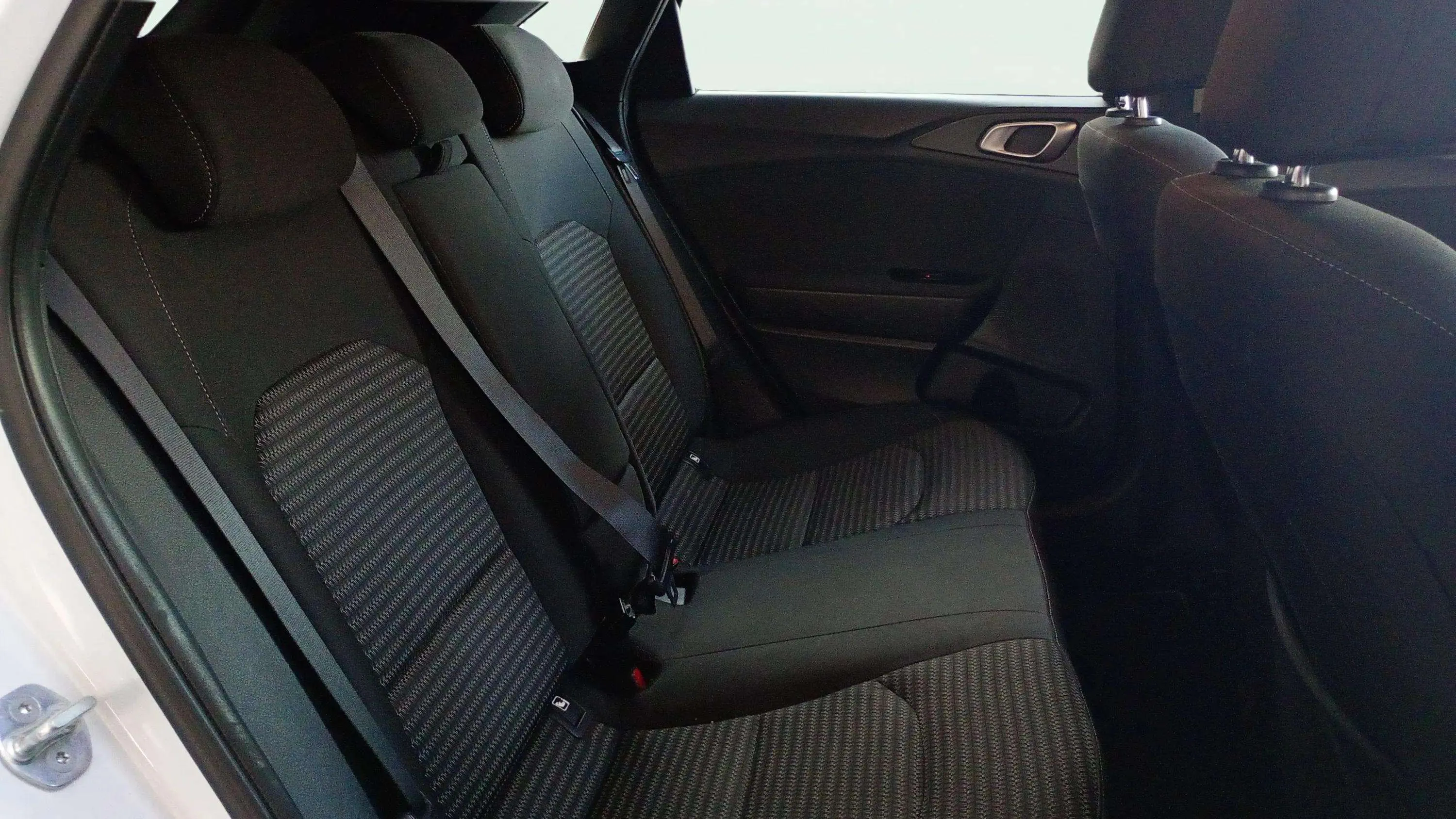 Kia Ceed 1.6 MHEV iMT Drive - foto 21
