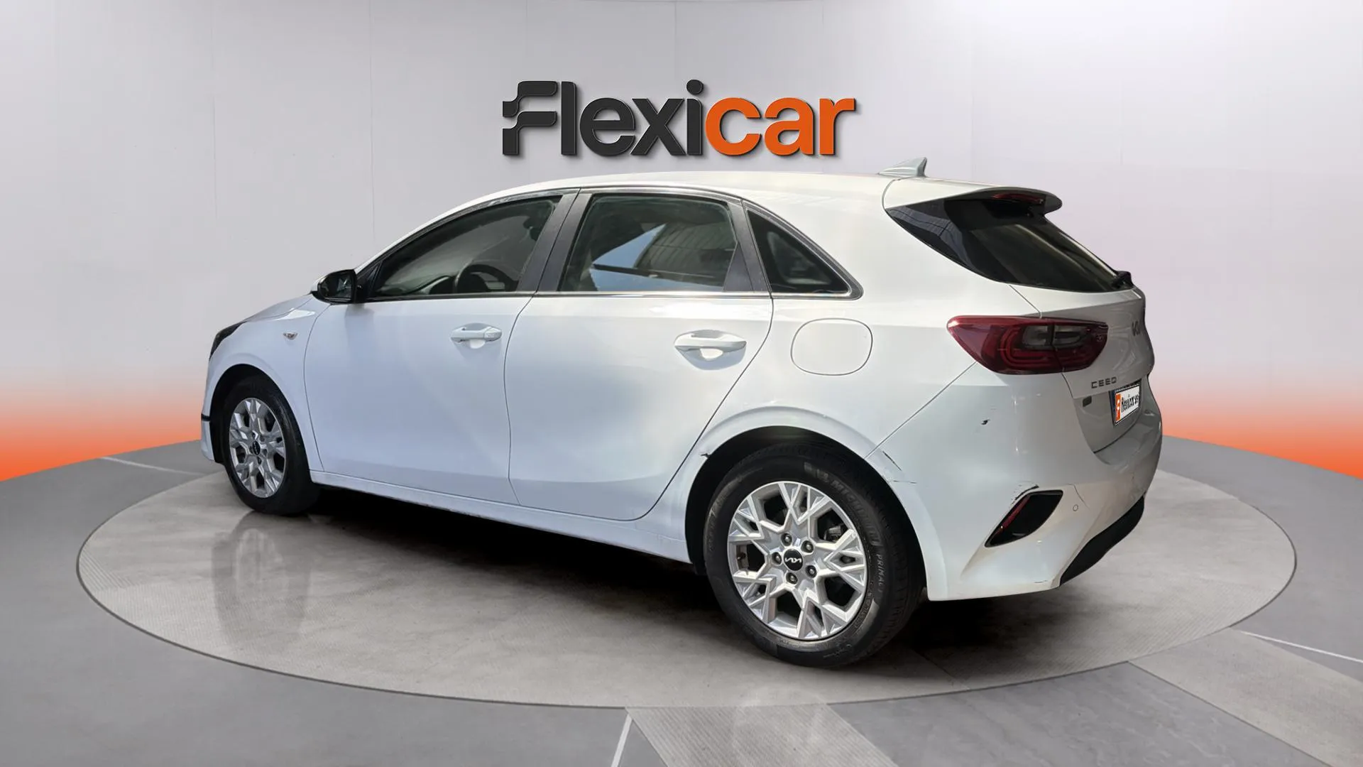 Kia Ceed 1.6 MHEV iMT Drive - foto 10
