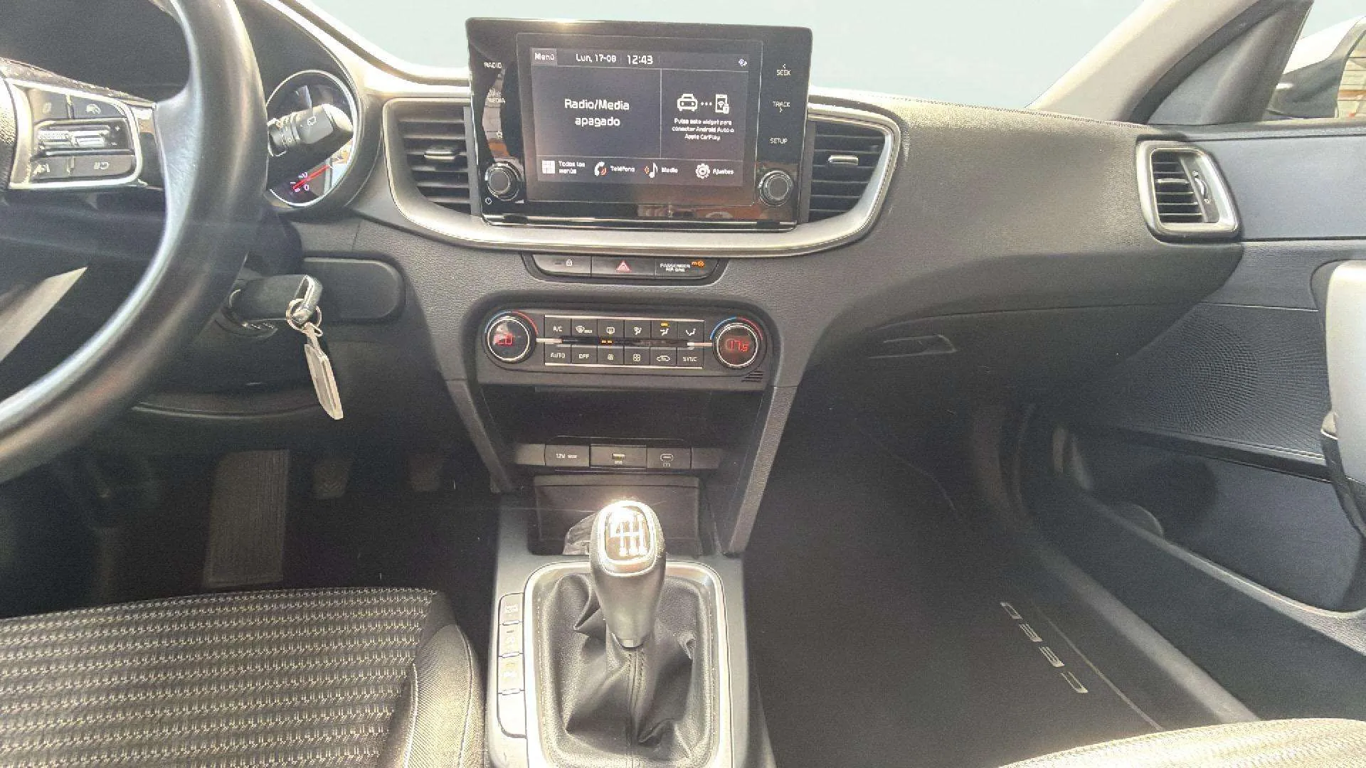 Kia Ceed 1.6 MHEV iMT Drive - foto 16