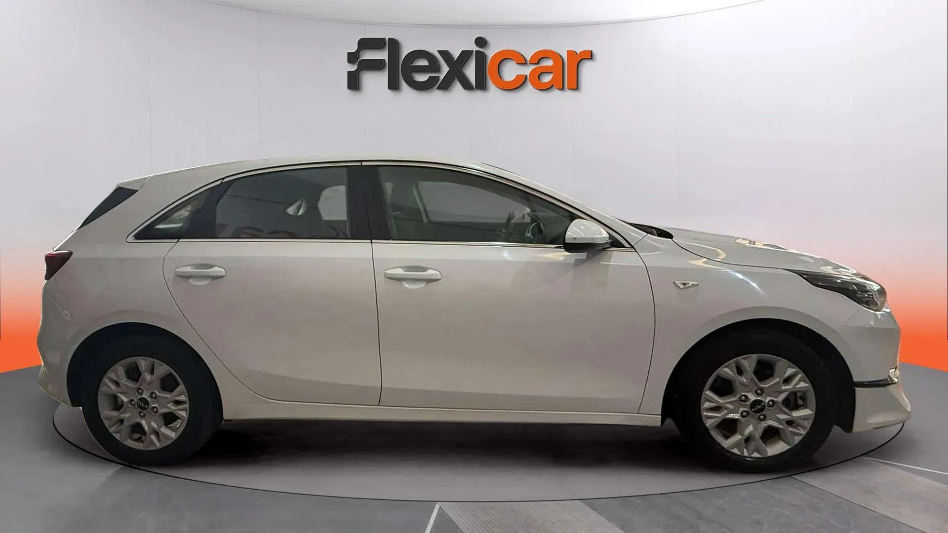 Kia Ceed 1.6 MHEV iMT Drive - foto 3