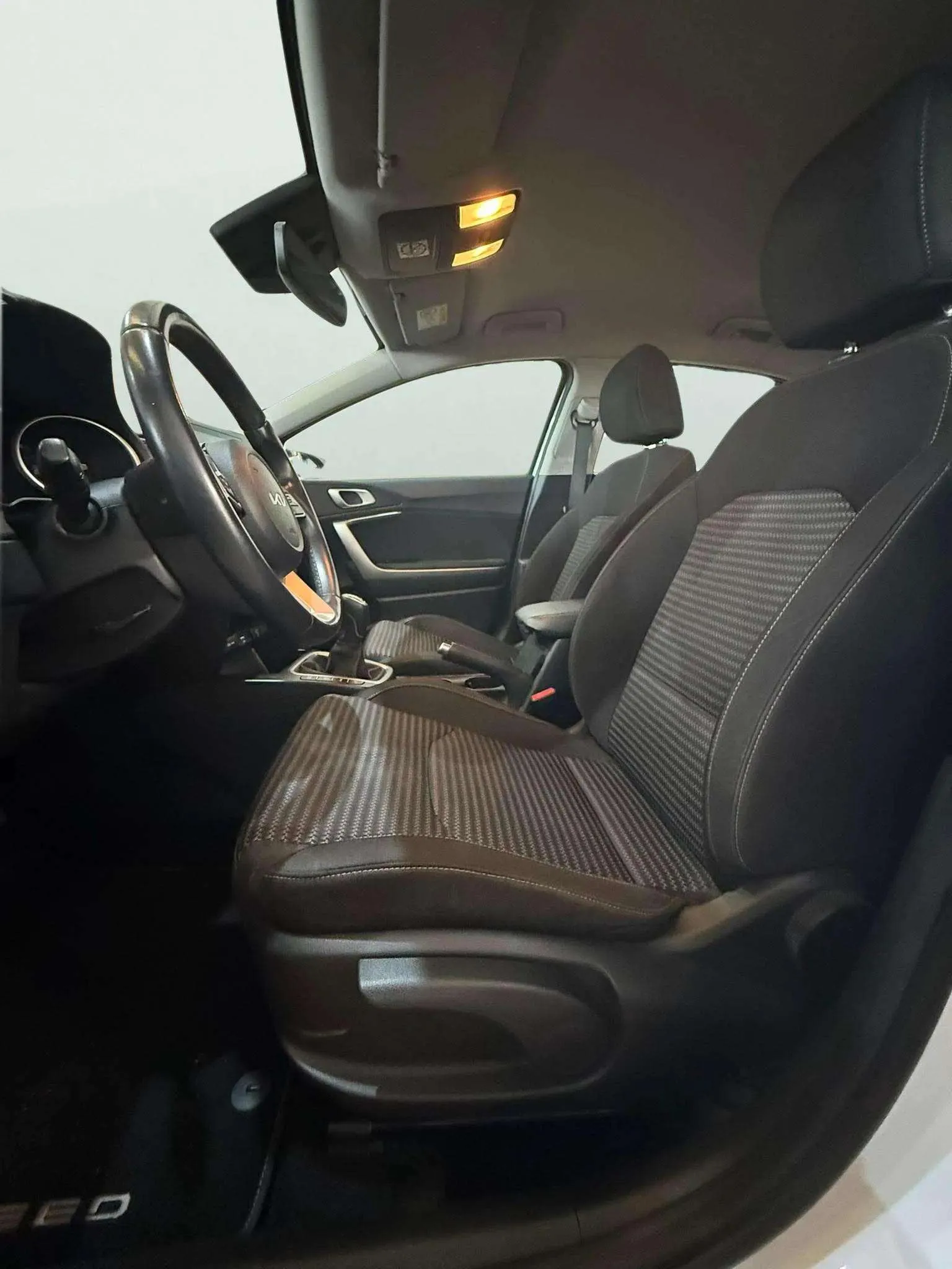 Kia Ceed 1.6 MHEV iMT Drive - foto 19
