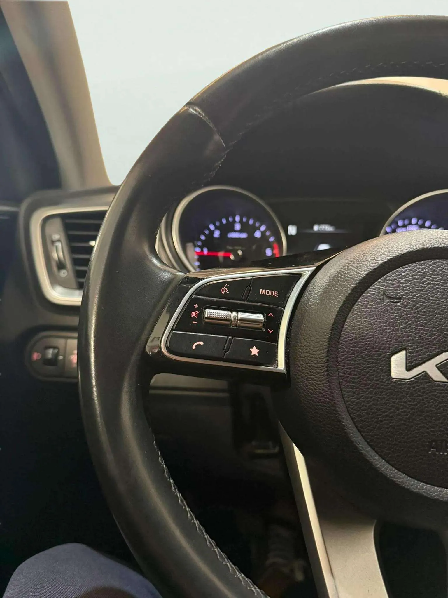 Kia Ceed 1.6 MHEV iMT Drive - foto 12