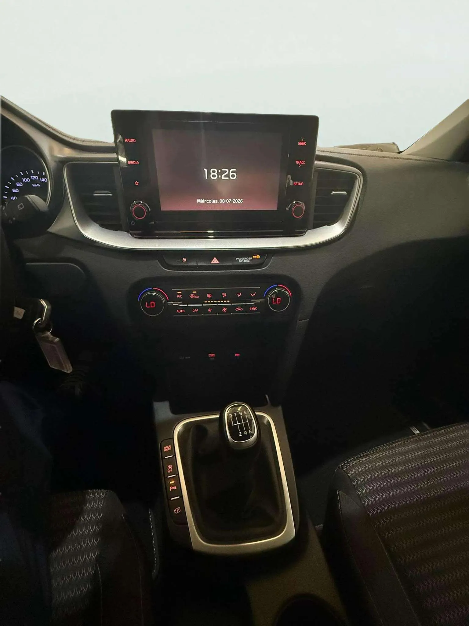 Kia Ceed 1.6 MHEV iMT Drive - foto 13