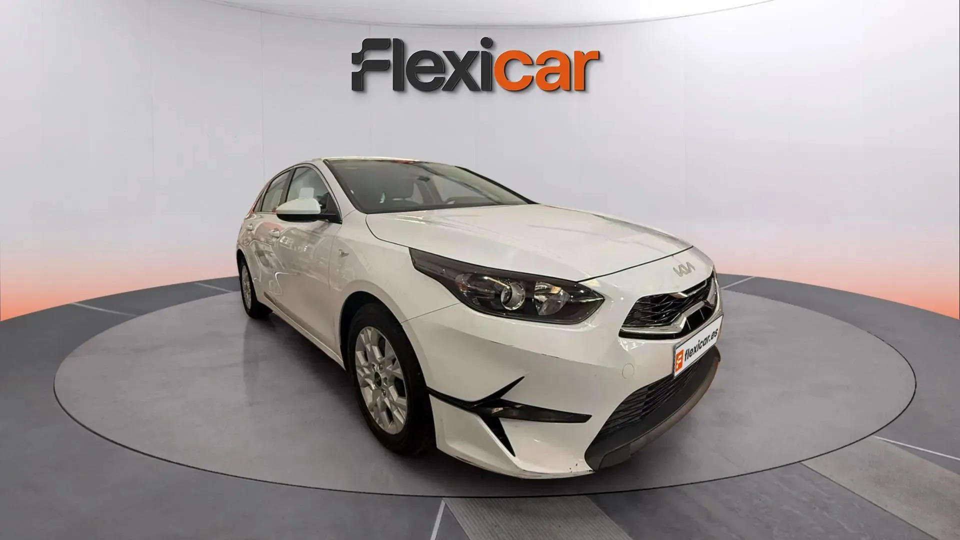 Kia Ceed 1.6 MHEV iMT Drive - foto 1