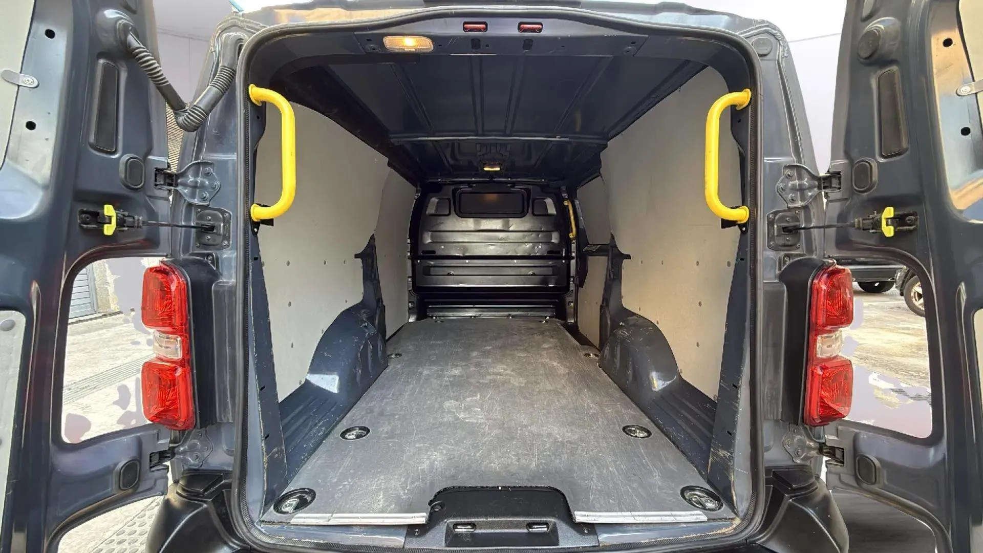 Opel Vivaro 2 pl. - foto 6