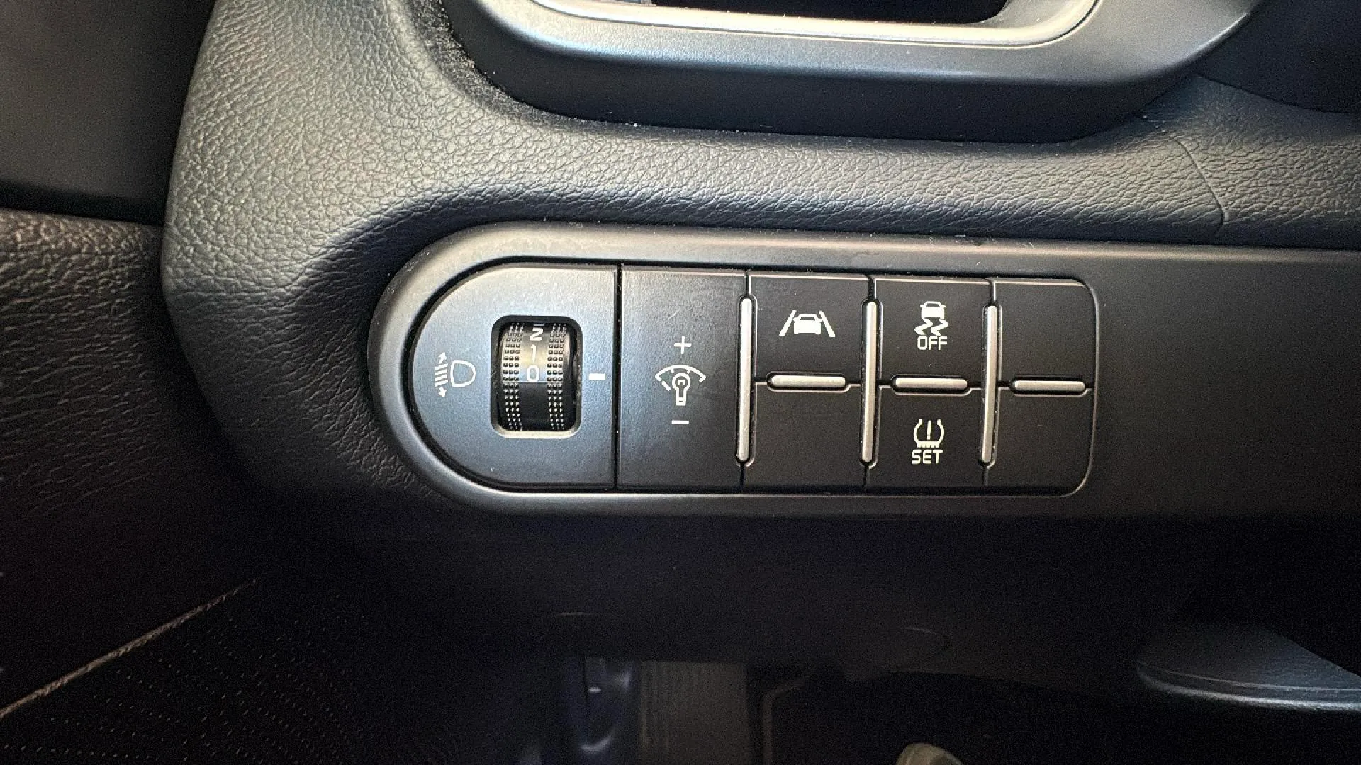 Kia Ceed 1.6 MHEV iMT Drive - foto 14