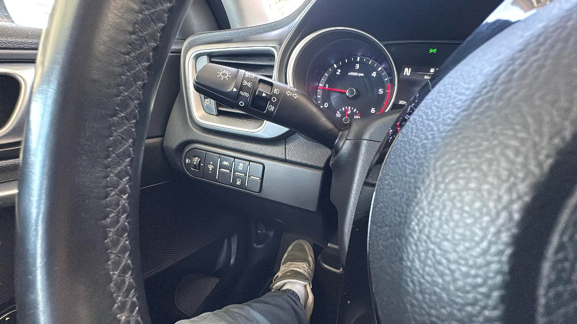 Kia Ceed 1.6 MHEV iMT Drive - foto 13