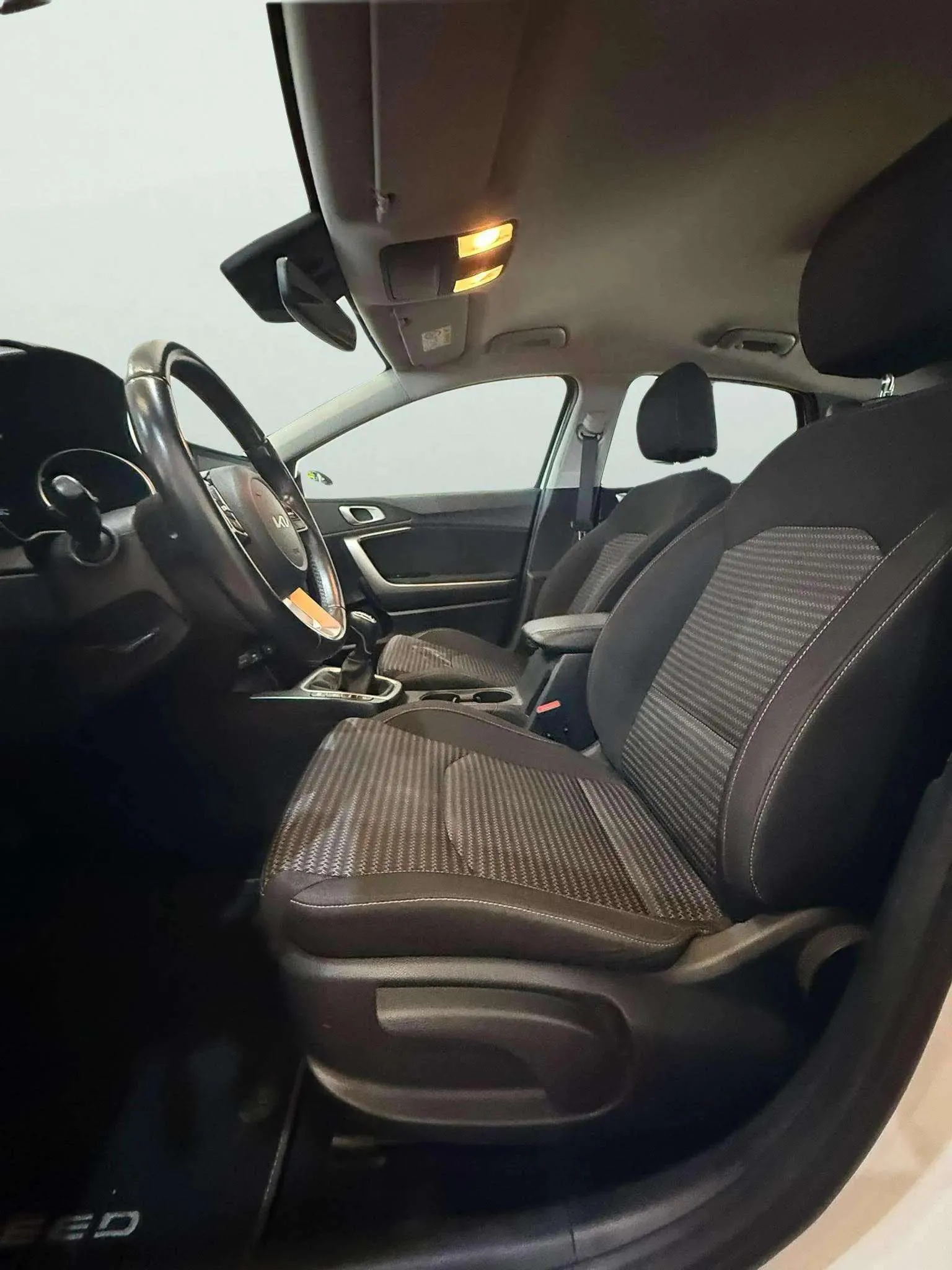Kia Ceed 1.6 MHEV iMT Drive - foto 21