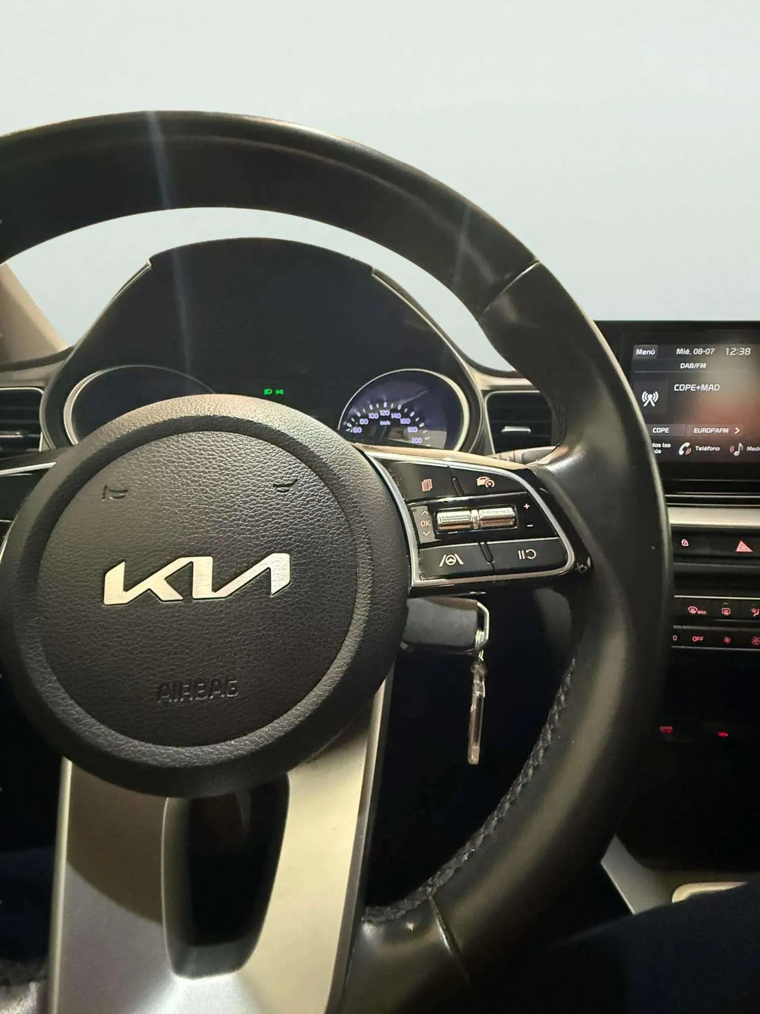 Kia Ceed 1.6 MHEV iMT Drive - foto 14