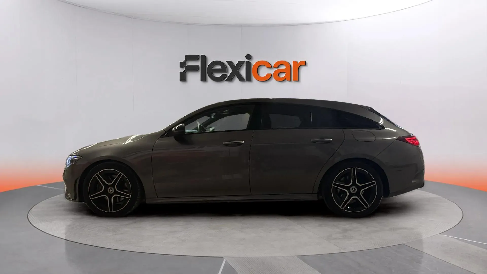 Mercedes-Benz CLA 200 Shooting Brake - foto 4