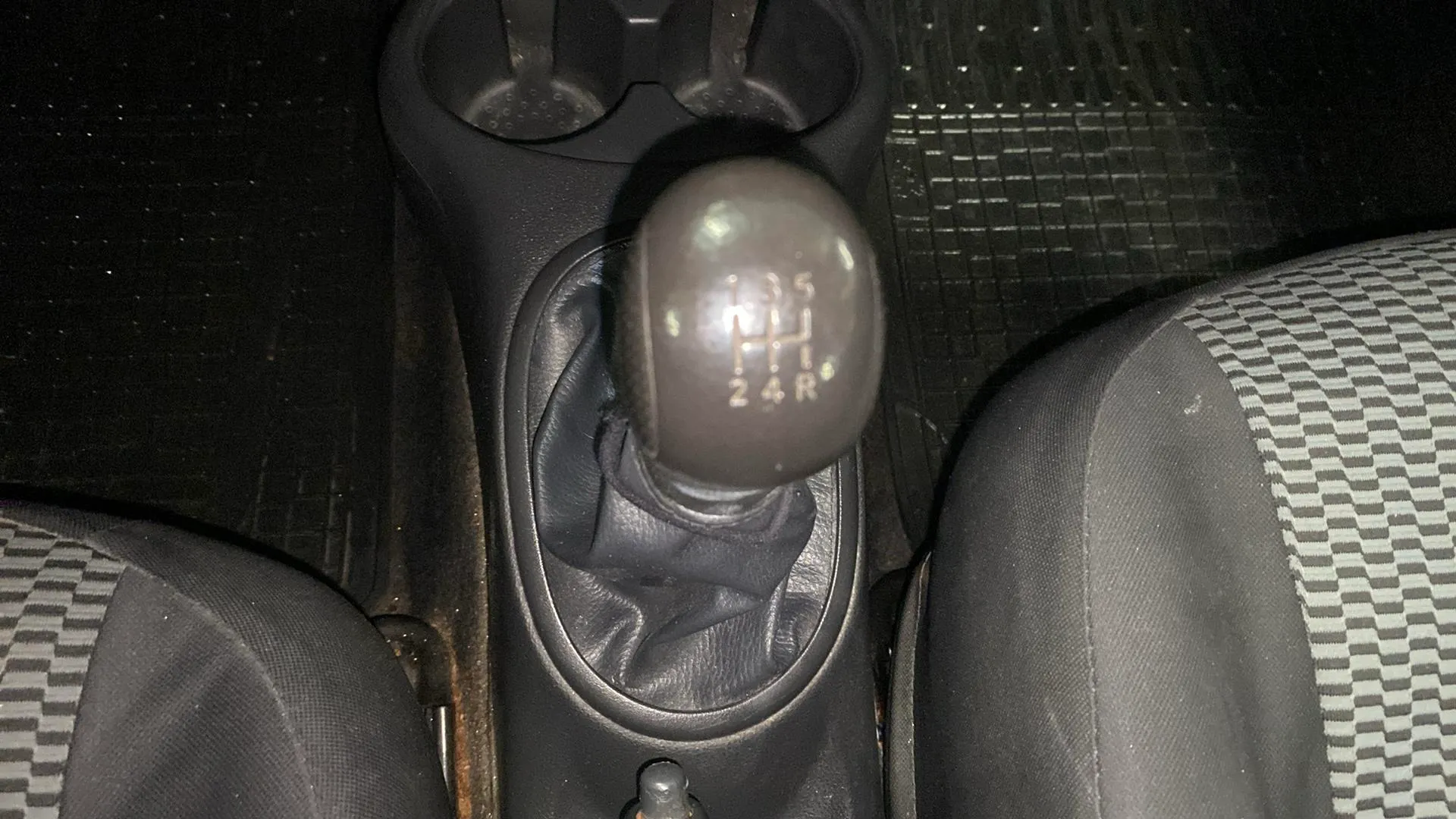Nissan Micra 1.2G Acenta - foto 28